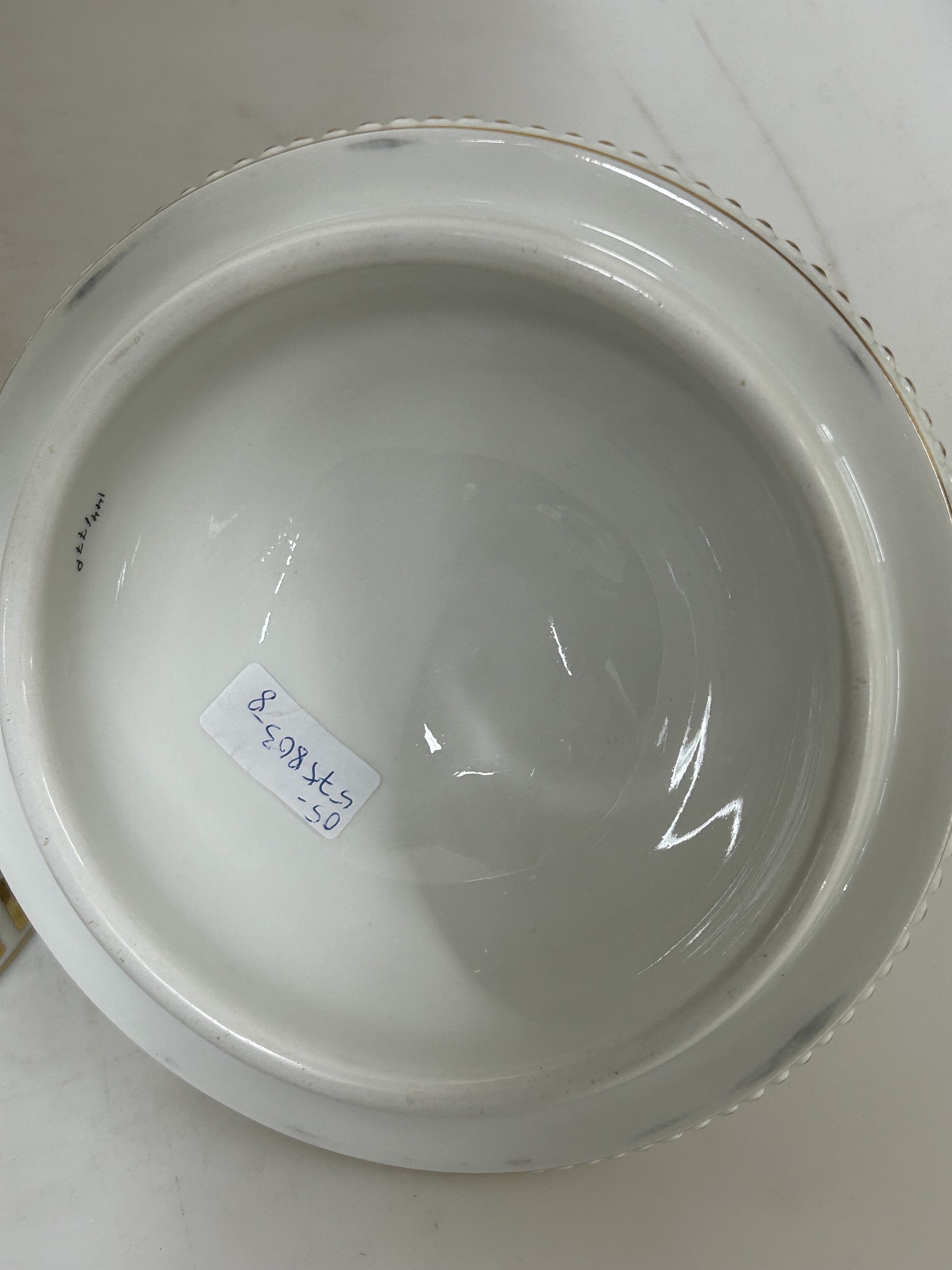Detail j: Sehr große Deckelvase/Doppelhenkelvase, KPM, Berlin, um 1906, Blindmarke F, Zeptermarke und Malermarke, Porzellan, sog. Weimarer Vase, beidseitige ...