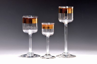 26748685a - Five glasses, designed by Peter Behrens, manufactured by Poschinger, 2nd half of the 20th century, two wine glasses from the Mathildenhöhe edition, three glasses from the Wertheim series, inscribed on the feet, height approx. 13-22.5 cm