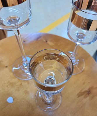 26748685c - Five glasses, designed by Peter Behrens, manufactured by Poschinger, 2nd half of the 20th century, two wine glasses from the Mathildenhöhe edition, three glasses from the Wertheim series, inscribed on the feet, height approx. 13-22.5 cm