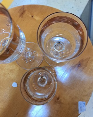 26748685g - Five glasses, designed by Peter Behrens, manufactured by Poschinger, 2nd half of the 20th century, two wine glasses from the Mathildenhöhe edition, three glasses from the Wertheim series, inscribed on the feet, height approx. 13-22.5 cm