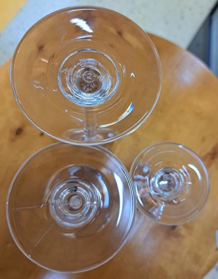 26748685j - Five glasses, designed by Peter Behrens, manufactured by Poschinger, 2nd half of the 20th century, two wine glasses from the Mathildenhöhe edition, three glasses from the Wertheim series, inscribed on the feet, height approx. 13-22.5 cm