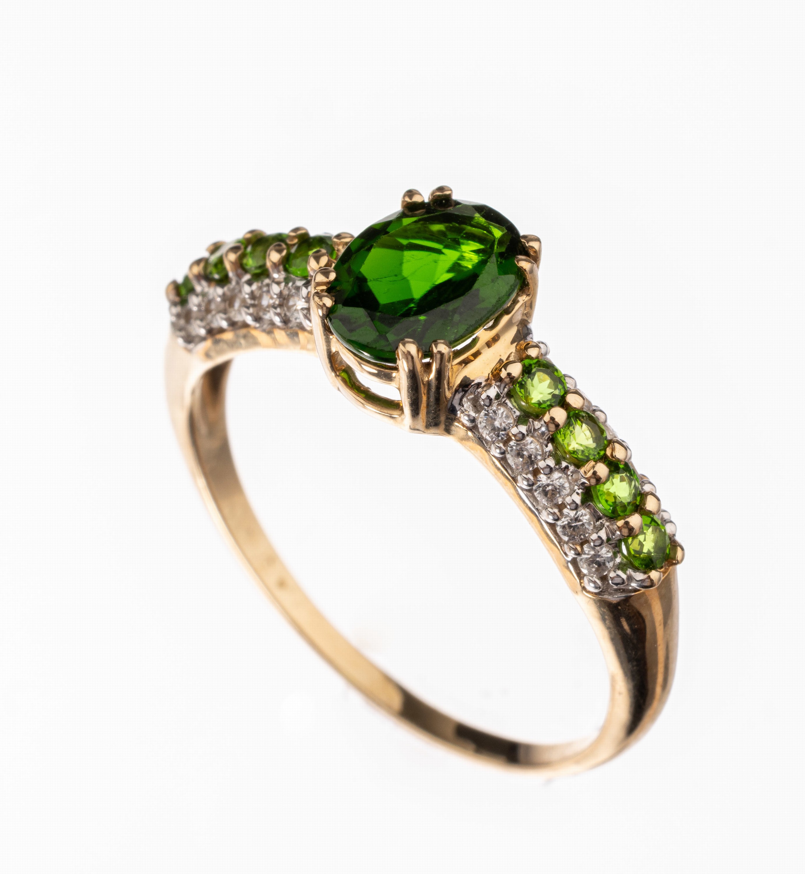 9 kt Gold Tsavorith-Ring, GG 375/000, ovalfacett. und 8 rundfacett. Tsavorithe zus. ca. 1.20 ct, Diamantimitationen, ca. 2.9 g, RW 60