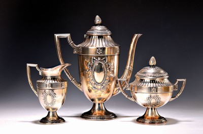 Image 26750089 - Centerpiece for coffee, WMF, around 1900, silver-plated metal (Britannia), gold-plated interior, classicist historicistic decor, coffee pot, sugar bowl, cream jug, jug H. 30 cm