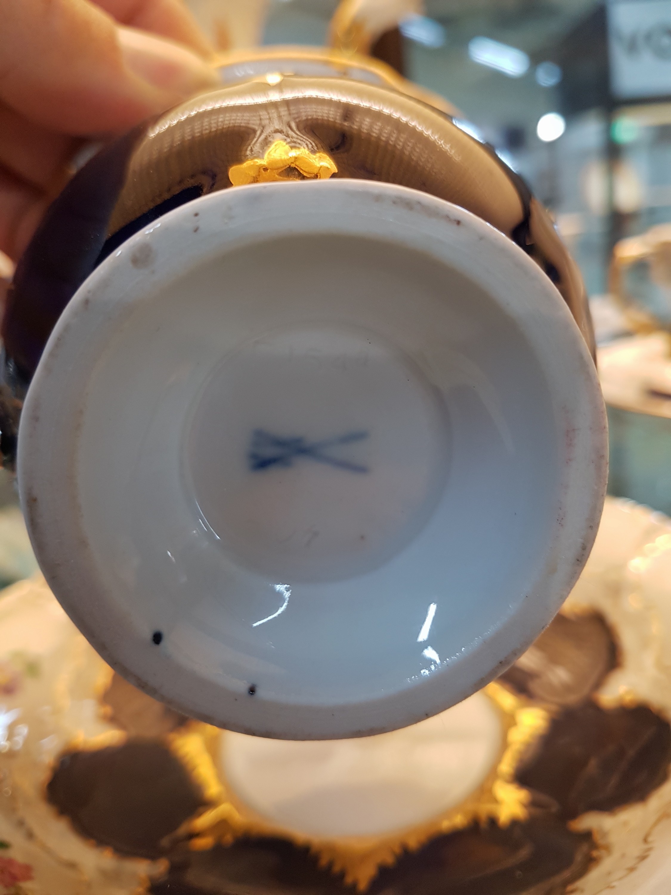 Detail i: Kaffeeservice, Meissen, um 60er Jahre, B-Form, für 5 Personen, 5 Kaffeetassen mit Untertassen, 5 Dessertteller, Kaffeekanne, kl. Kaffeekanne, ...
