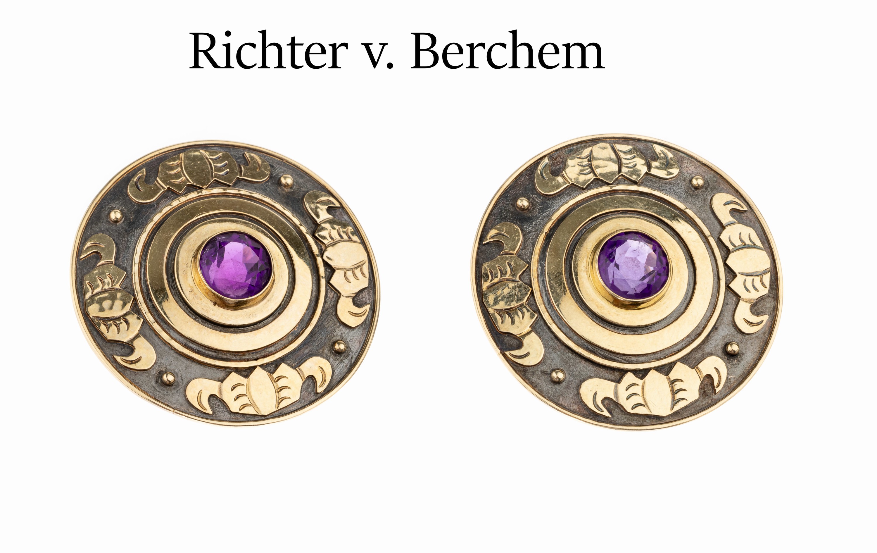 Paar 14 kt Gold RICHTER VON BERCHEM Amethyst- Ohrstecker, GG 585/000 und Silber, runde Silberplatte geschwärzt, mittig rundfacett. Amethysten zus. ...