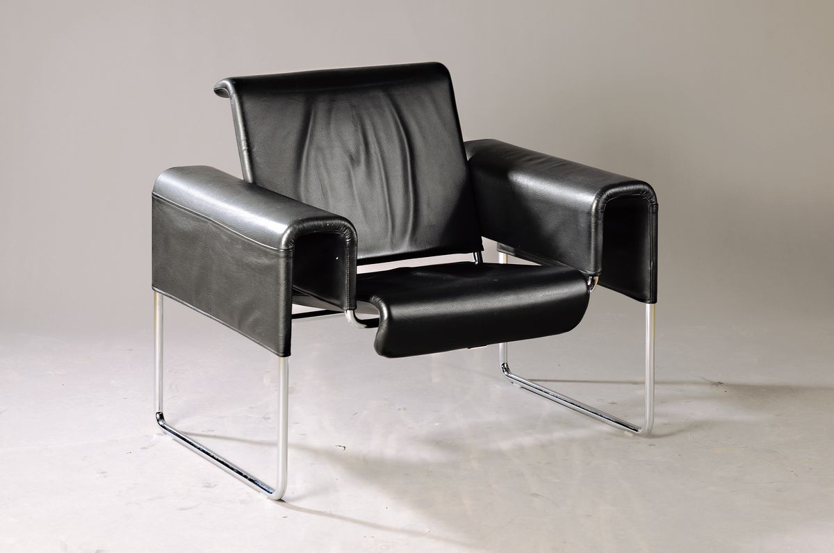 Loungesessel "Mood 445" von L&C Stendal, Stahlrohrgestell, Polsterung aus elastischem Membran und Leder, ergonomisch geformte Sitzfläche, ...
