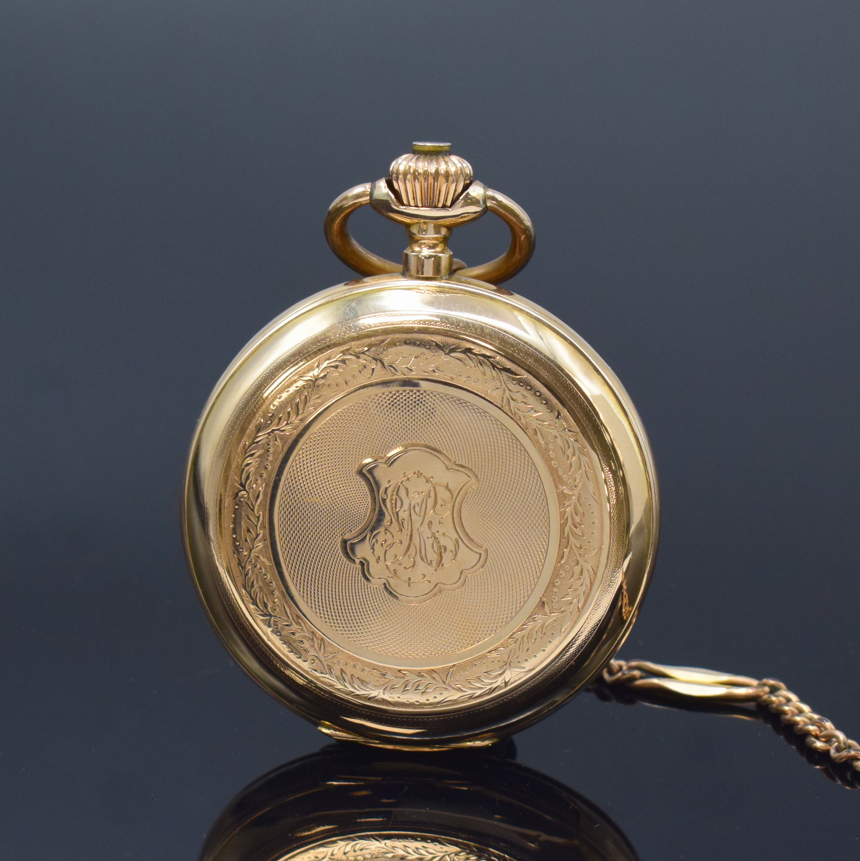 Detail b: ECLIPSE Herrensavonette in RoseG 585/000 mit vergoldeter Kette, Schweiz um 1910, 3- Deckel Goldgeh. dell., Sprung- (m. Monogramm) u. Rückdeckel ...