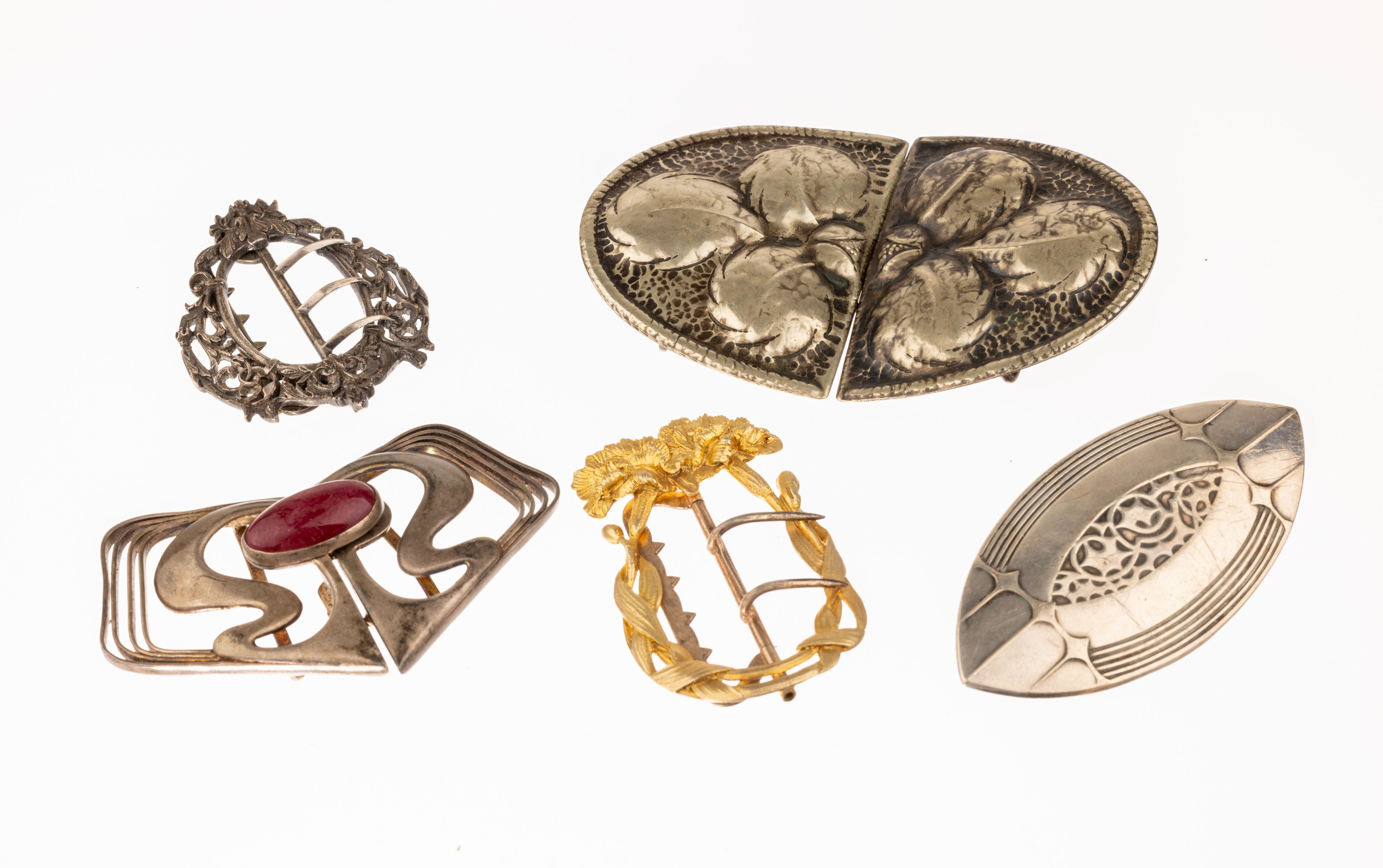 Detail a: Konvolut 9 Gürtelschließen aus Sammlungsauflösung: 1890-1930, Frankreich und Deutschland, Metall, 1 x Silber, versch. Ausführung, u.a. mit ...