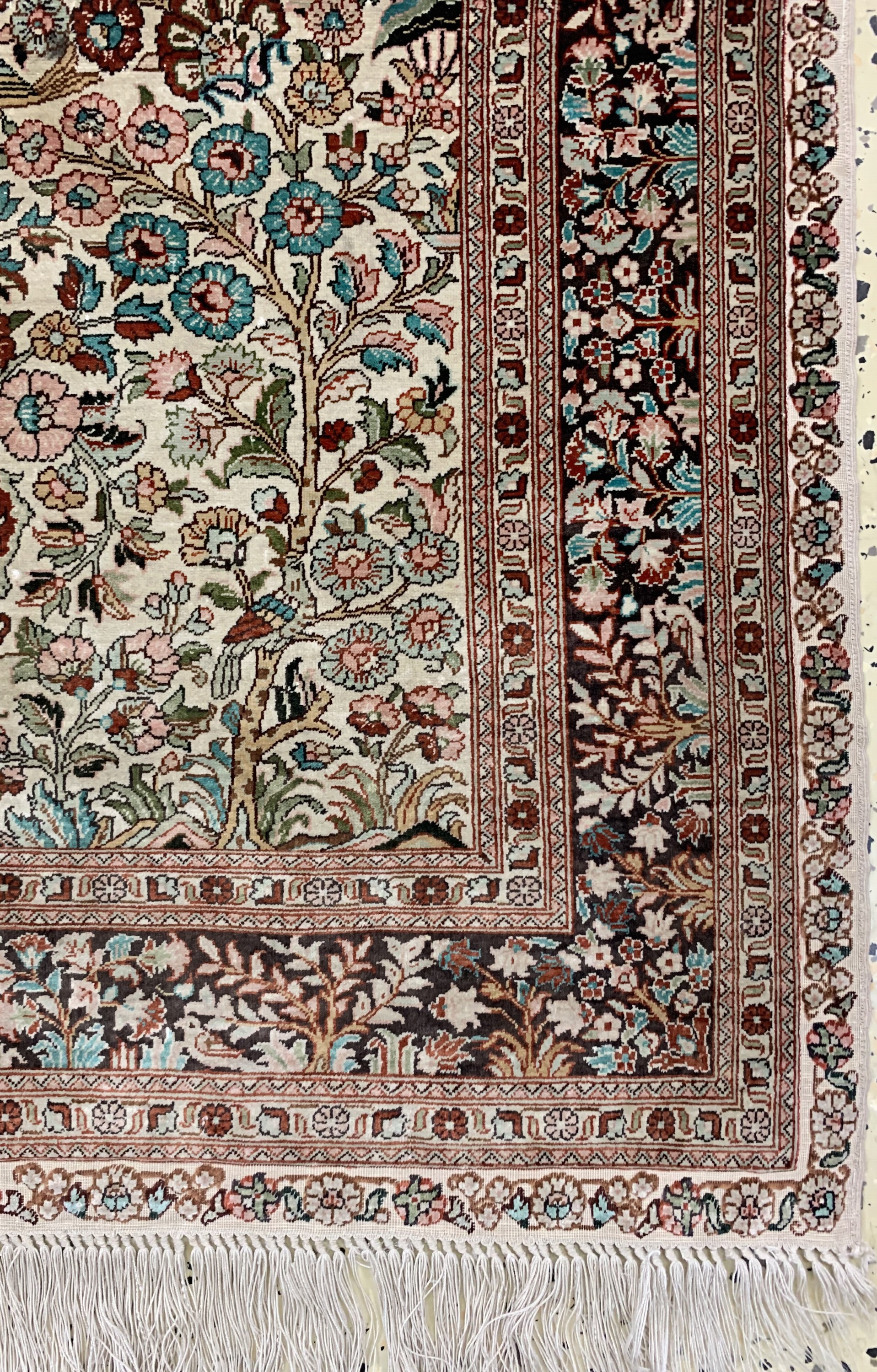Detail a: China Hereke, ca. 50 Jahre, reine Naturseide, ca. 120 x 80 cm, EHZ: 2