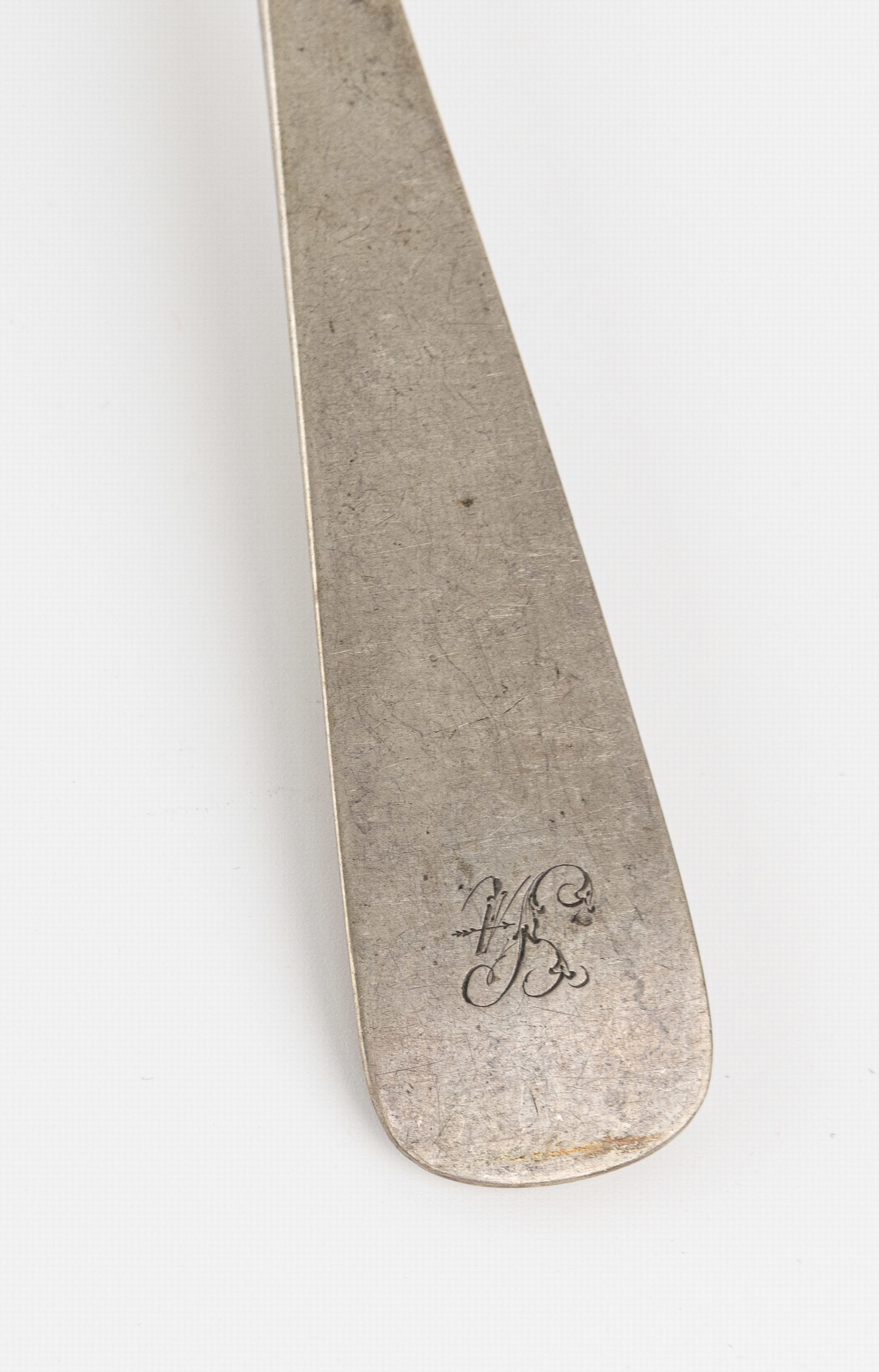 Detail a: Set 6 Menuelöffel, Silber gepr., wohl deutsch um 1860, schlichte Form, L. ca. 23 cm,ca. 240 g, ligiertes Monogramm