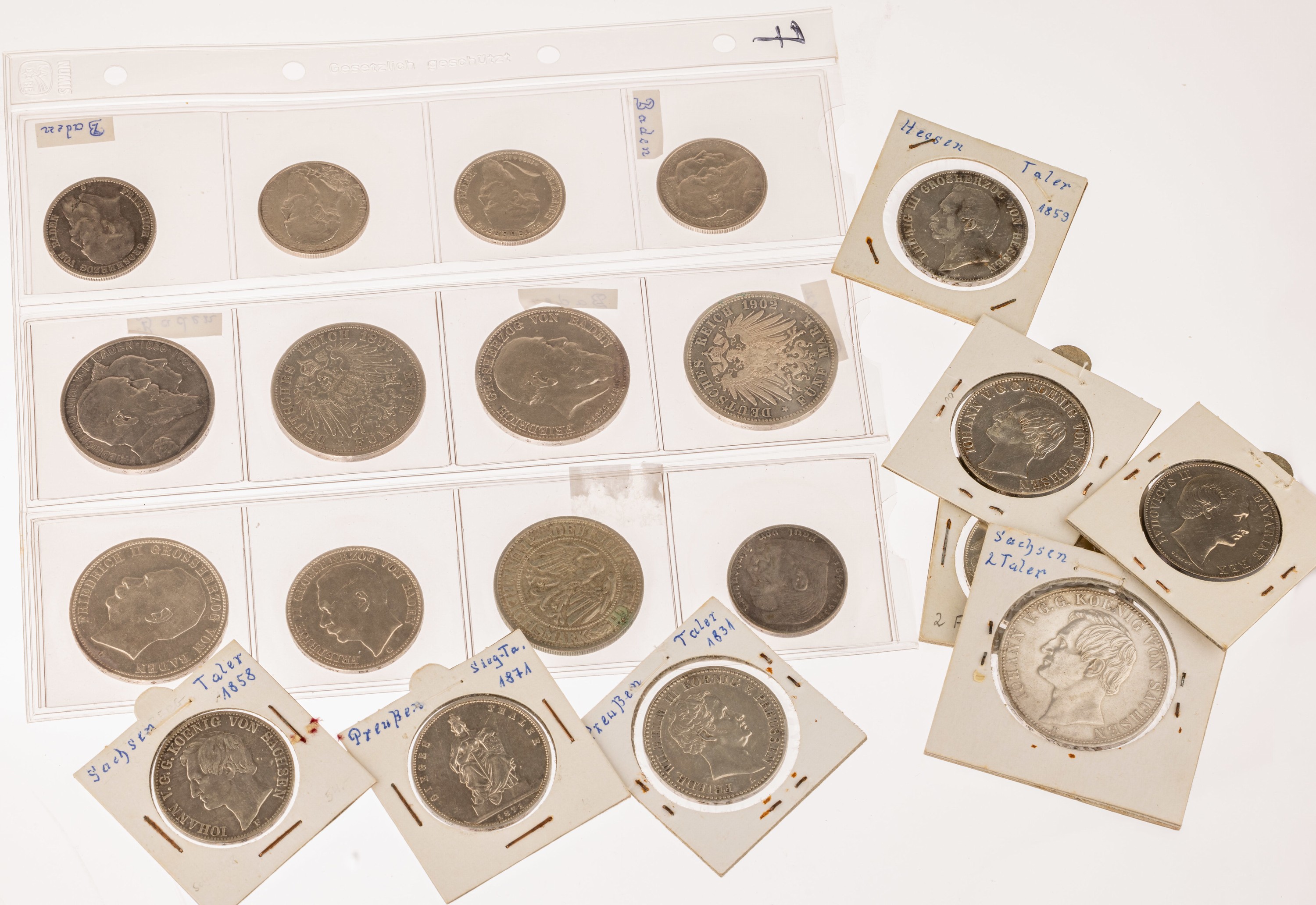 Konvolut 20 Silbermünzen: 1 Thaler, 1831, Friedr. Wilhelm III., König v. Preussen; 2 Vereinsthaler 1861, Iohann V.G.G. König von Sachsen; 1 ...