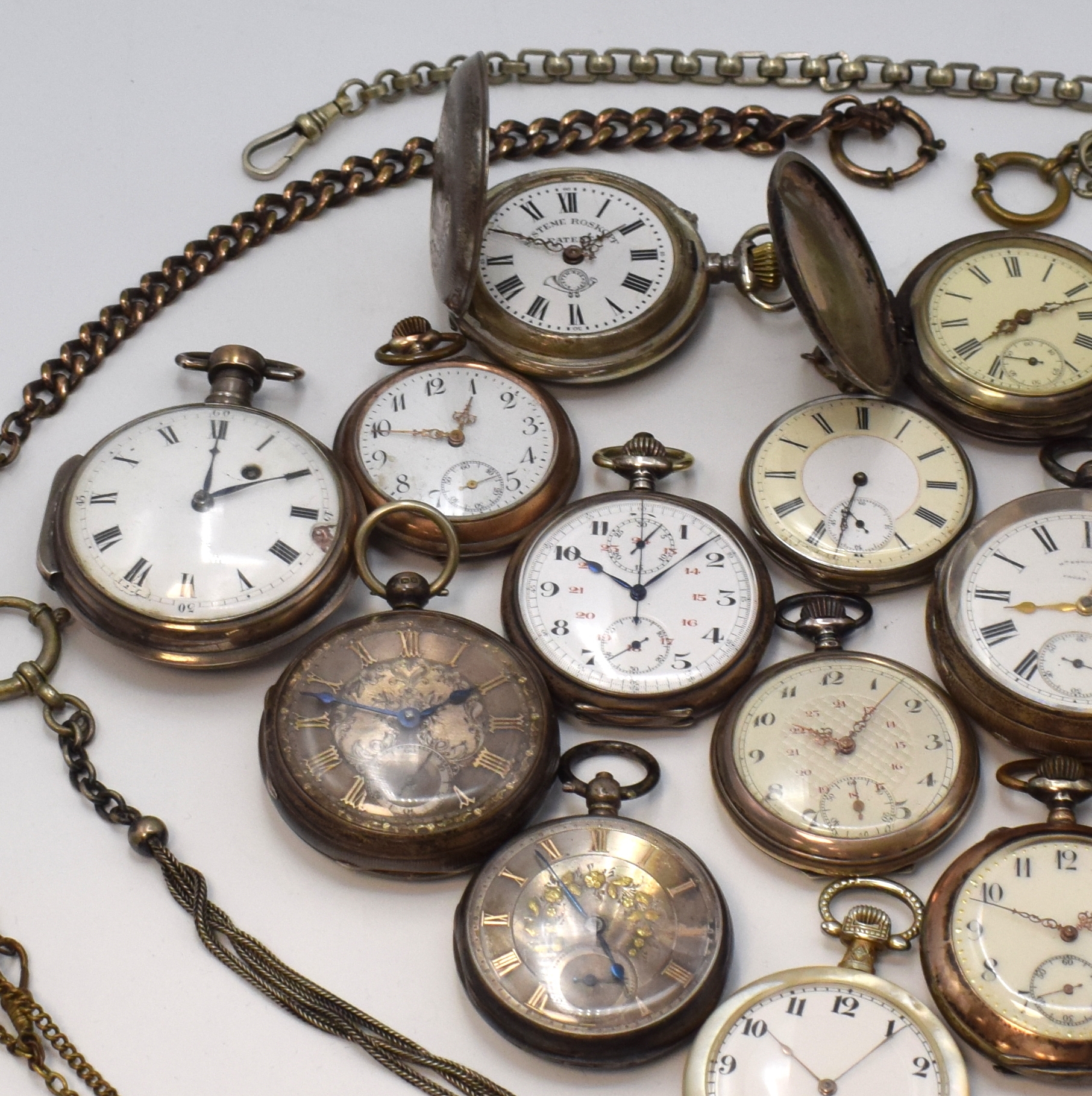 Detail a: 15 Taschenuhren und 5 Ketten, Schweiz/England um 1820-1920, Schlüsselaufzug /Kronenaufzug, 14x Silber, 1x Perlmutt, 4x Savonette, 1x Spindel, 3x ...