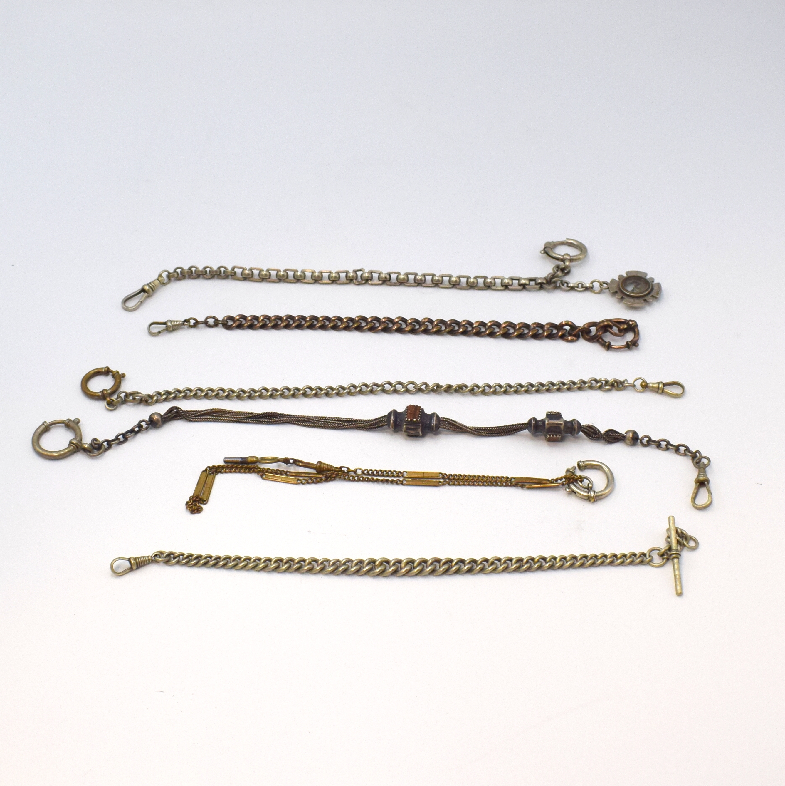 Detail e: 15 Taschenuhren und 5 Ketten, Schweiz/England um 1820-1920, Schlüsselaufzug /Kronenaufzug, 14x Silber, 1x Perlmutt, 4x Savonette, 1x Spindel, 3x ...