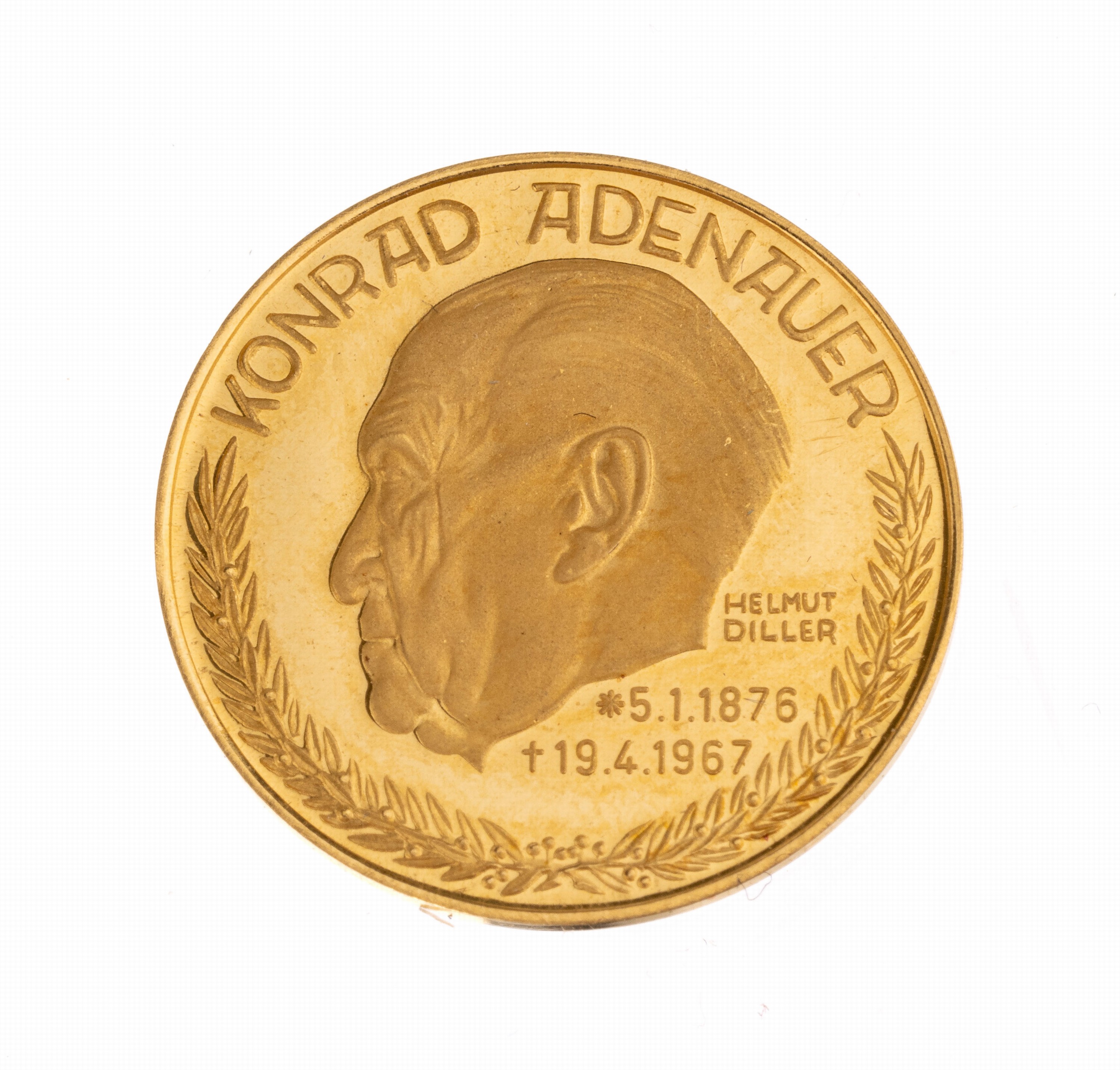 Goldmedaille "Konrad Adenauer", GG 900/000,AV: Adenauer im Profil mit Lorbeerkranz, 5.1.1876 bis 19.4.1967, RV: "In dankbarer ...
