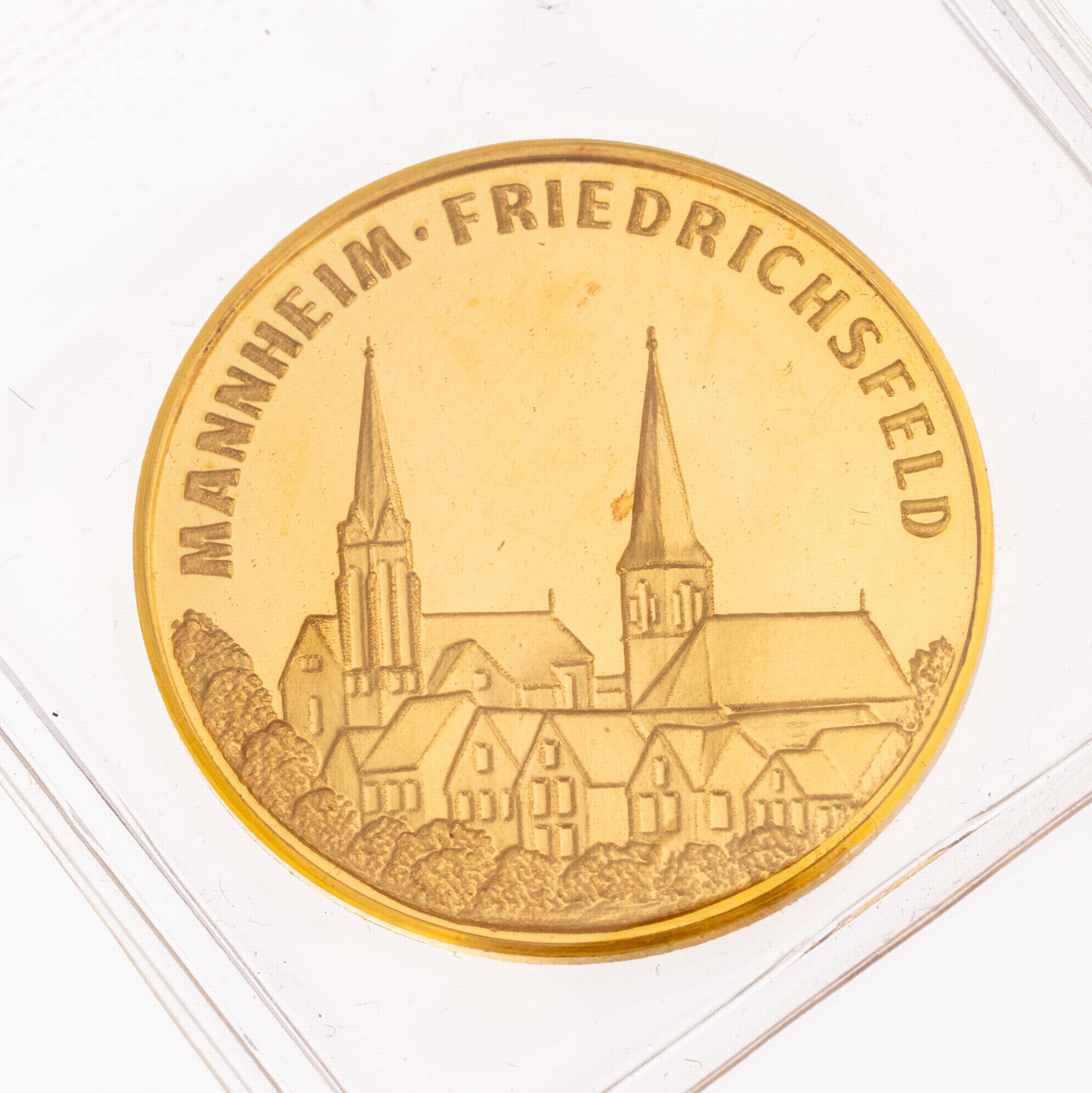 Goldmedaille "Mannheim Friedrichsfeld", 986er Gold, AV: Stadtansicht, RV: Friedrichsfelder Steinzeug, eingeschweißt