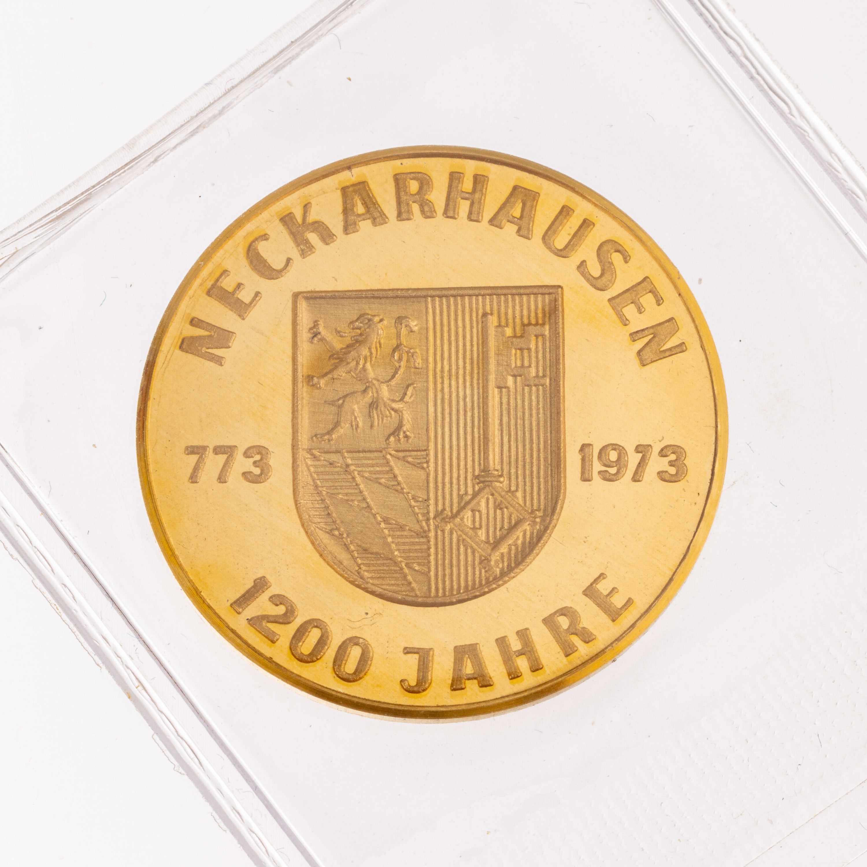 Goldmedaille "Neckarhausen", 986er Gold, AV: 1200 Jahre Neckarhausen 773-1973, RV: Rathaus Schloss Oberndorff, eingeschweißt
