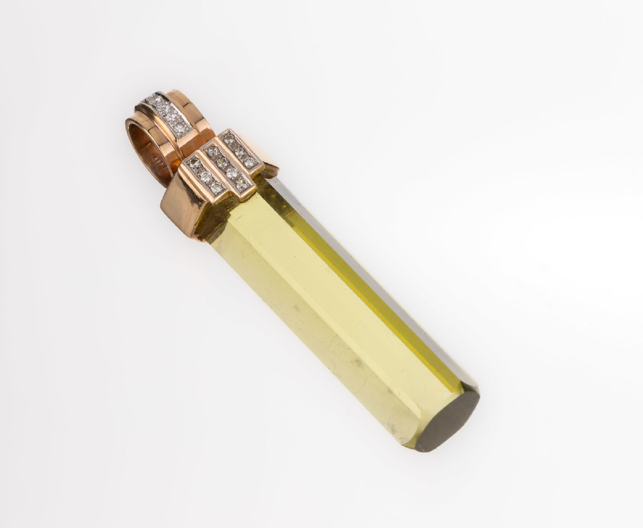 14 kt Gold Brillant-Heliodor-Anhänger, GG 585/000, facett. Heliodor-Stab ca. 30.0 ct, 15 Brillanten zus. ca. 0.15 ct Weiß/si, L. ca. 5 cm, ca. ...