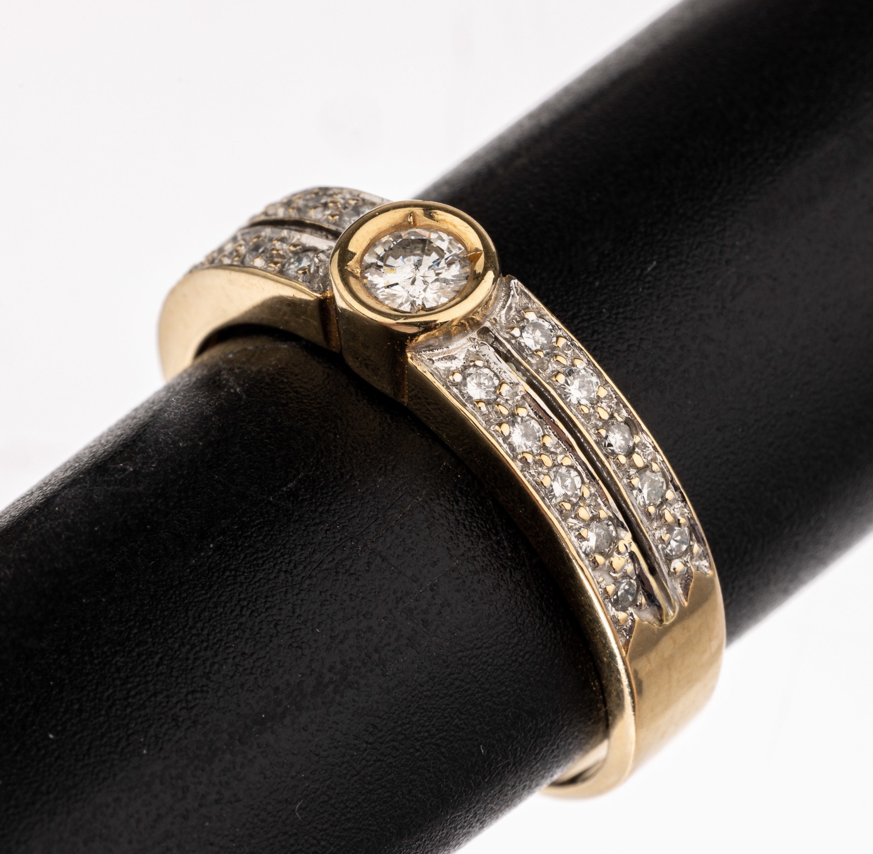 14 kt Gold Brillant-Ring, GG 585/000, Brillanten zus. ca. 0.50 ct Weiß/si, ca. 4.8 g, RW 63