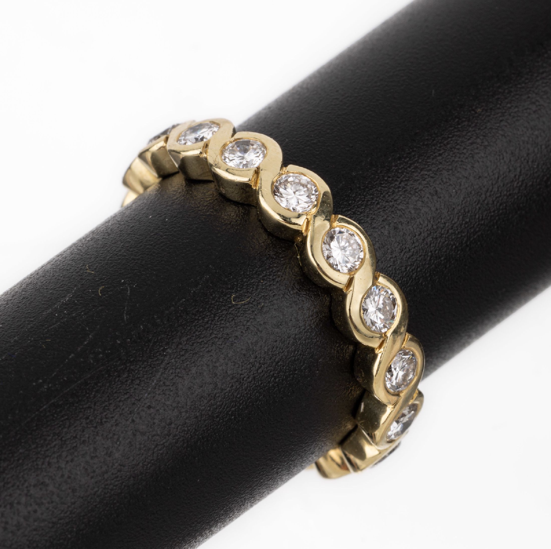 14 kt Gold Brillant-Ring, GG 585/000, 17 Brillanten zus. ca. 1.49 ct Weiß/si, RW 60, ca. 4.6 g