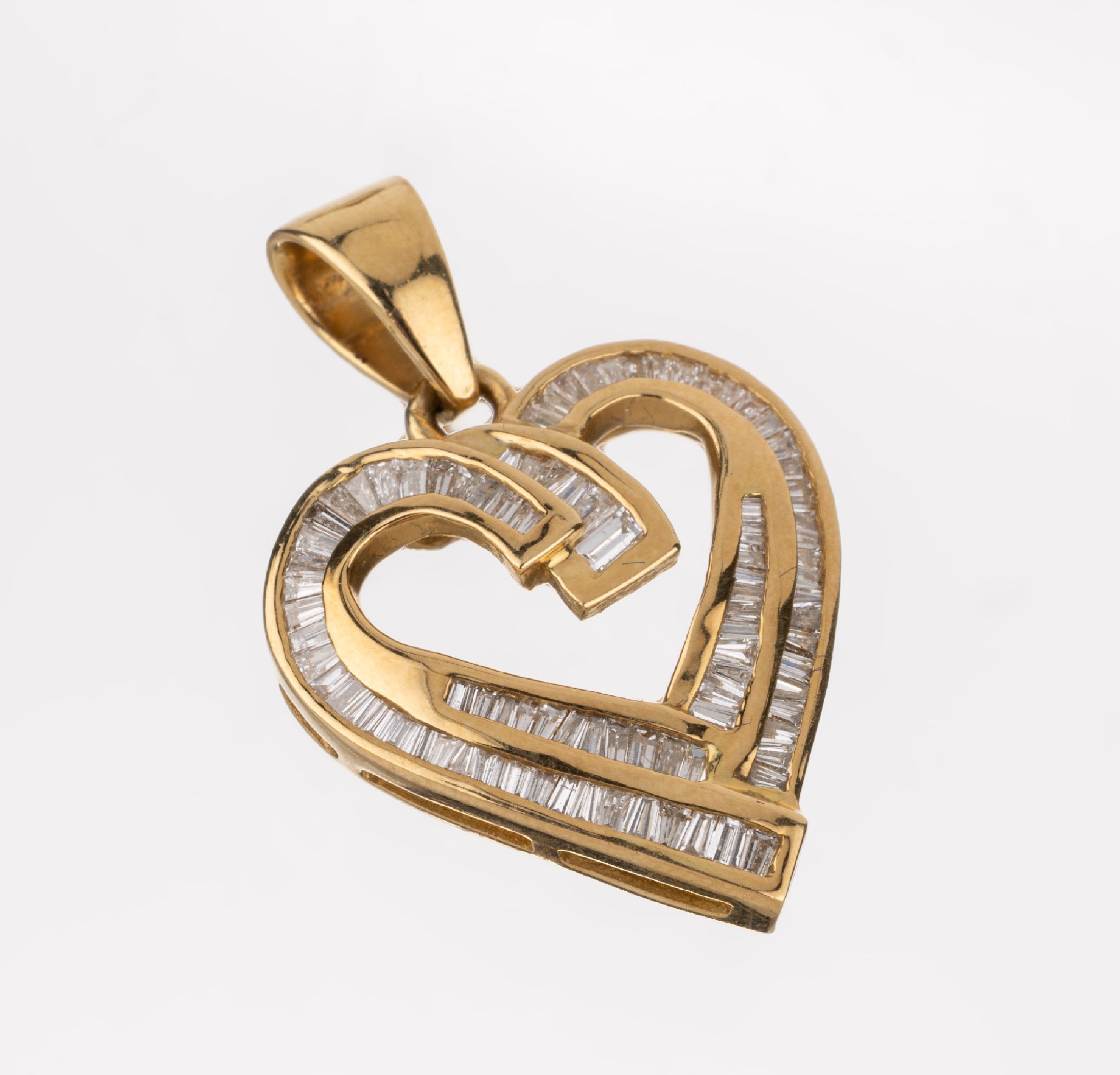 18 kt Gold Diamant-Anhänger "Herz", GG 750/000, Diamanttrapeze zus. ca. 2.0 ct Weiß/si, ca. 5.5 g