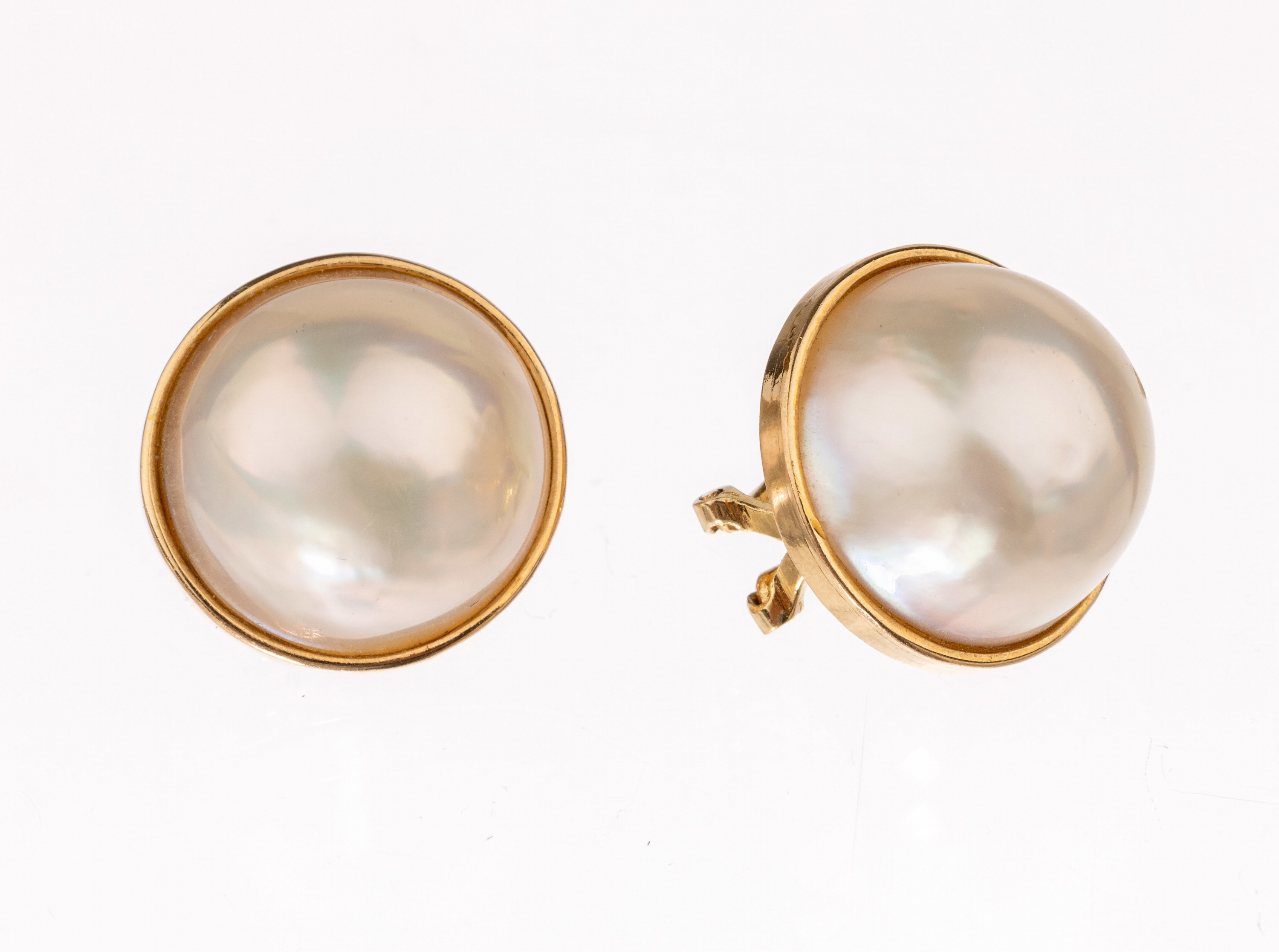Paar 14 kt Gold Mabeperl-Ohrstecker, GG 585/000, 2 Mabeperlen D. ca. 16.8 mm, ca. 11.7g, Clipbrisuren