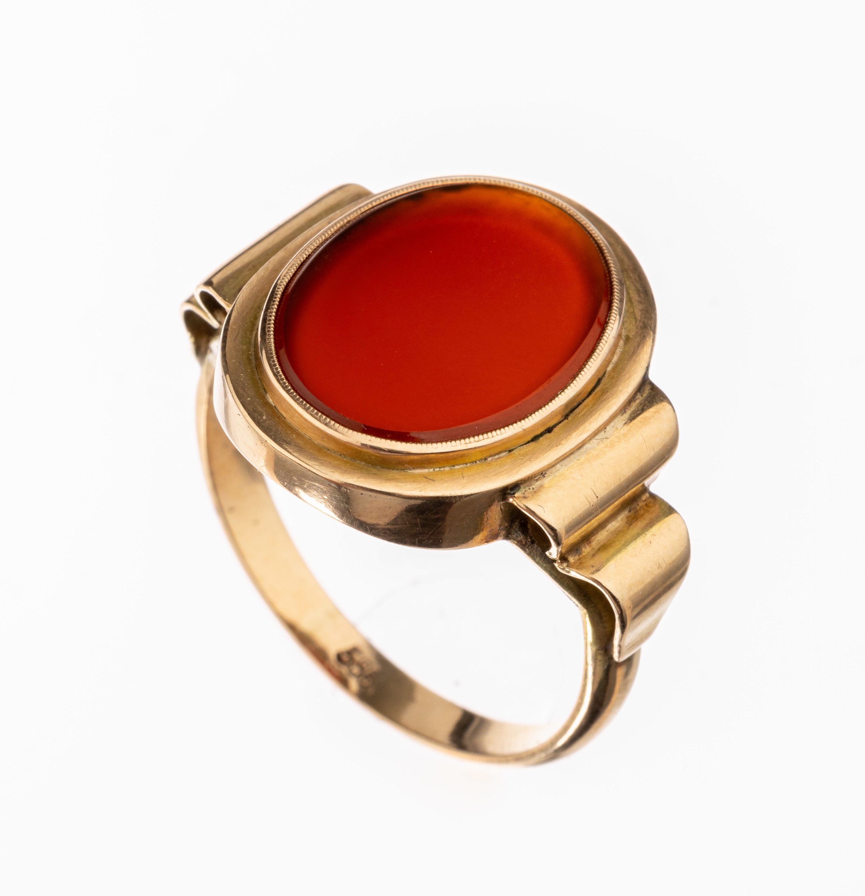 14 kt Gold Karneol-Ring, 1950er Jahre GG 585/000, ovale Karneol-Platte, RW 64, ca. 5.9 g