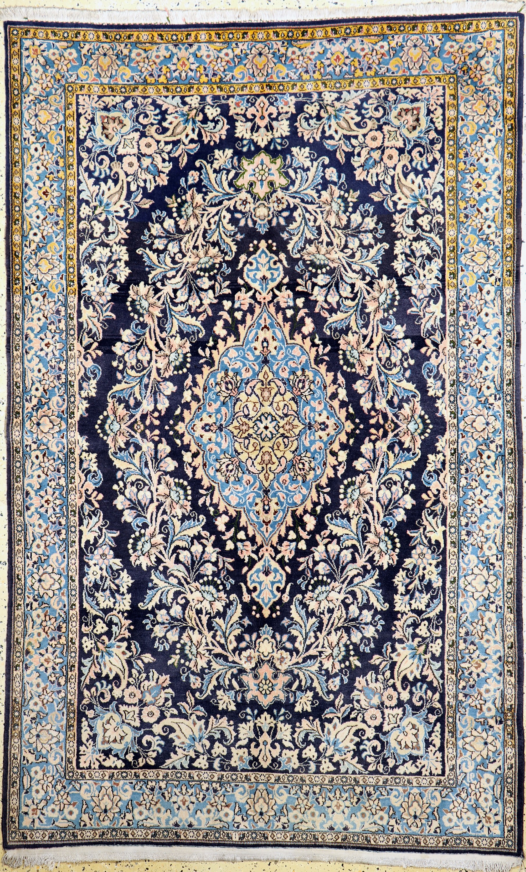 Ghom alt, Persien, um 1960, Wolle mit Seide, ca. 220 x 142 cm, EHZ: 2