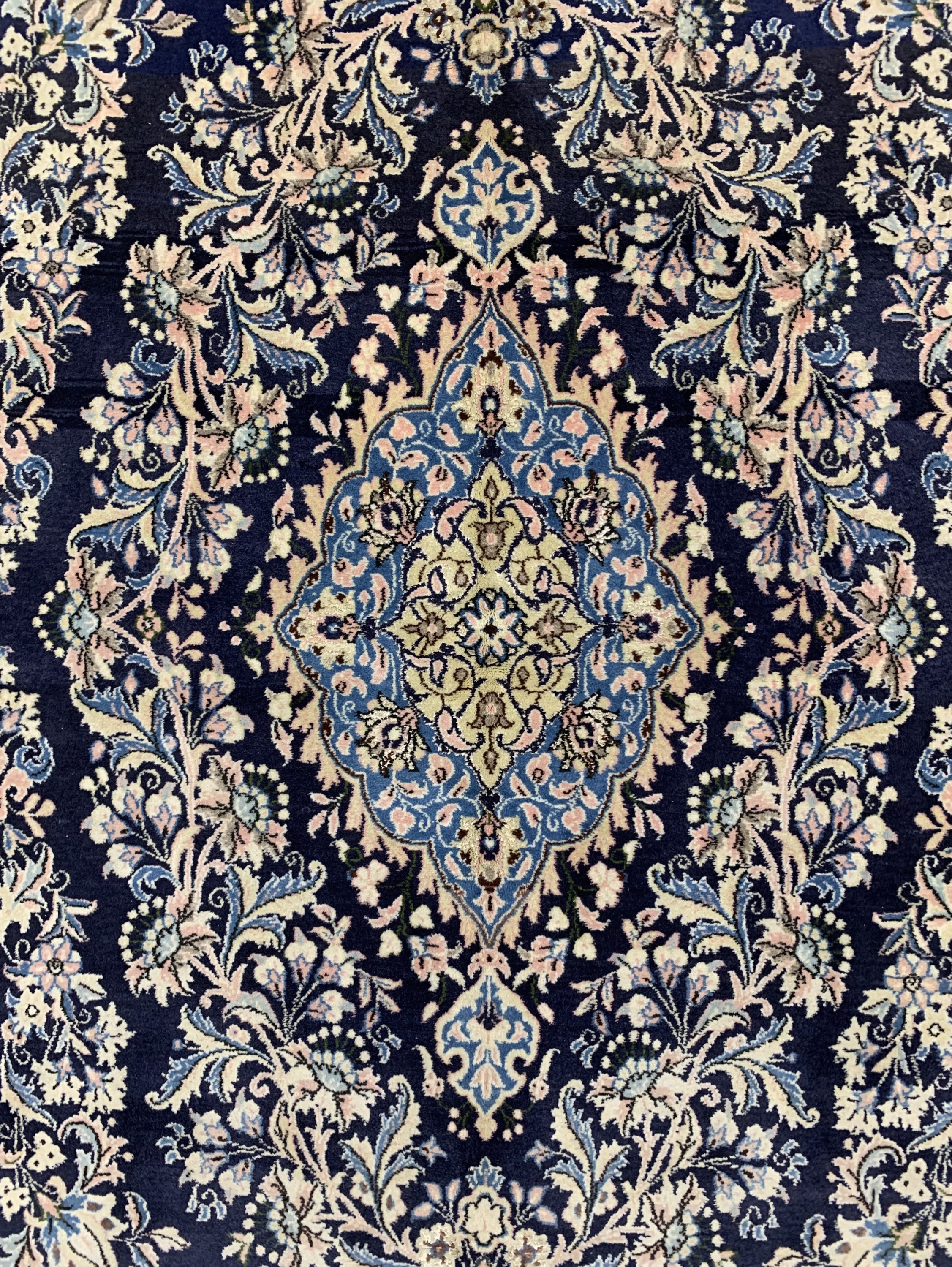 Detail b: Ghom alt, Persien, um 1960, Wolle mit Seide, ca. 220 x 142 cm, EHZ: 2