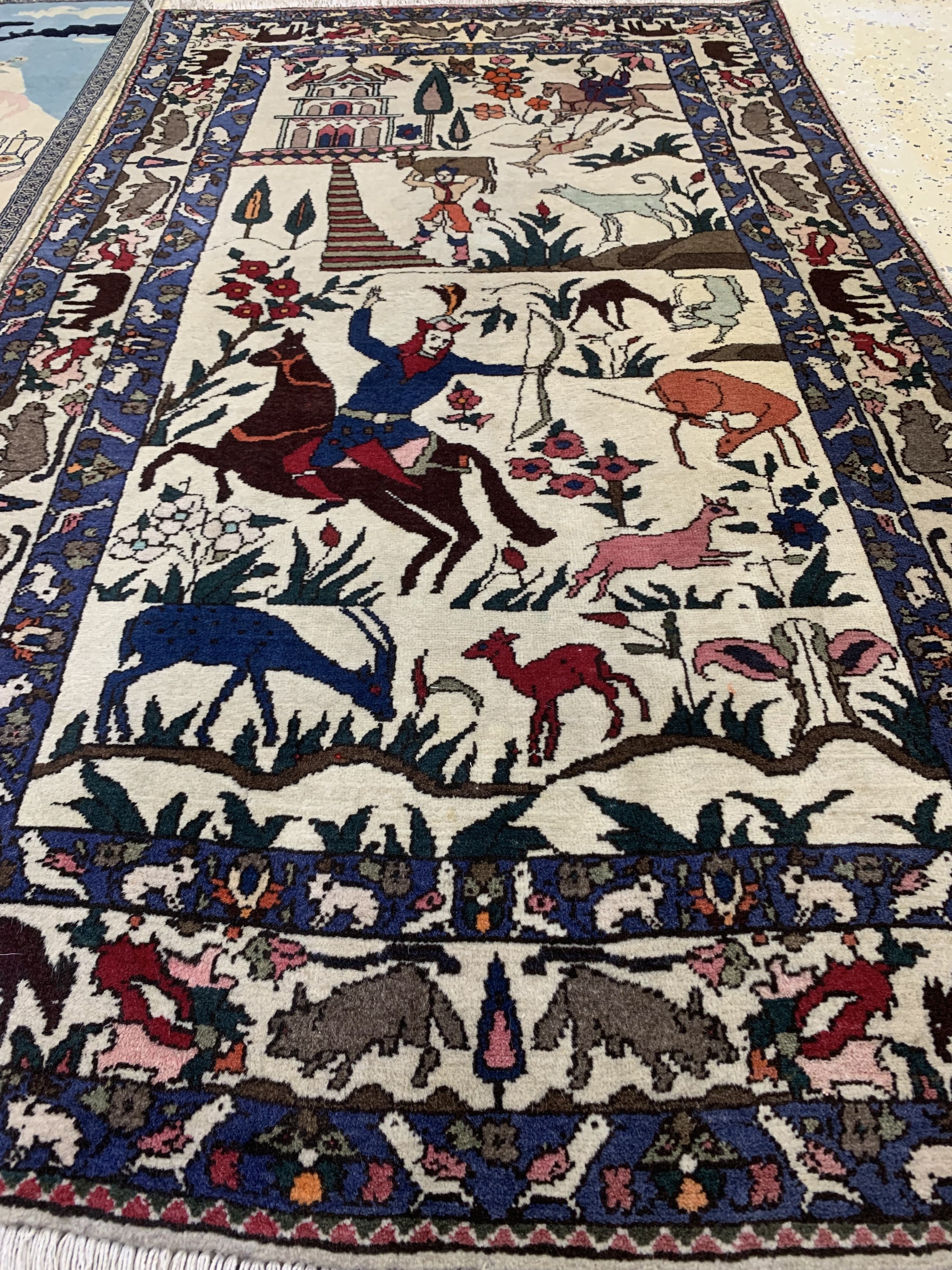 Detail e: Konvolut Bachtiar & Lahor, Mitte 20.Jhd, Wolle auf Baumwolle, ca. 160 x 90 cm, EHZ: 2