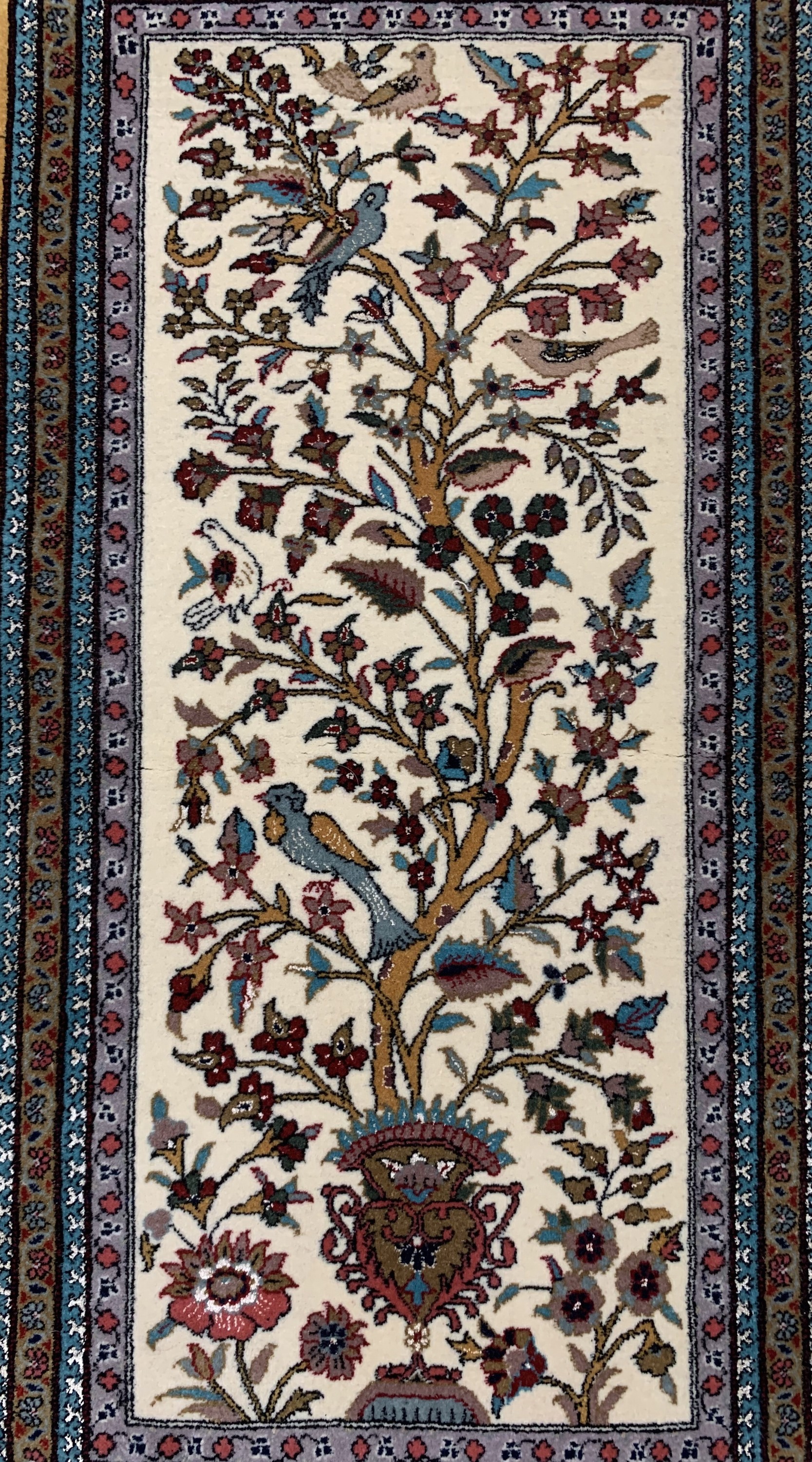 Detail e: 3 Lots Poshti, China/Indien, ca. 50 Jahre, Wolle auf Baumwolle, ca. 126 x 66 cm, EHZ: 2