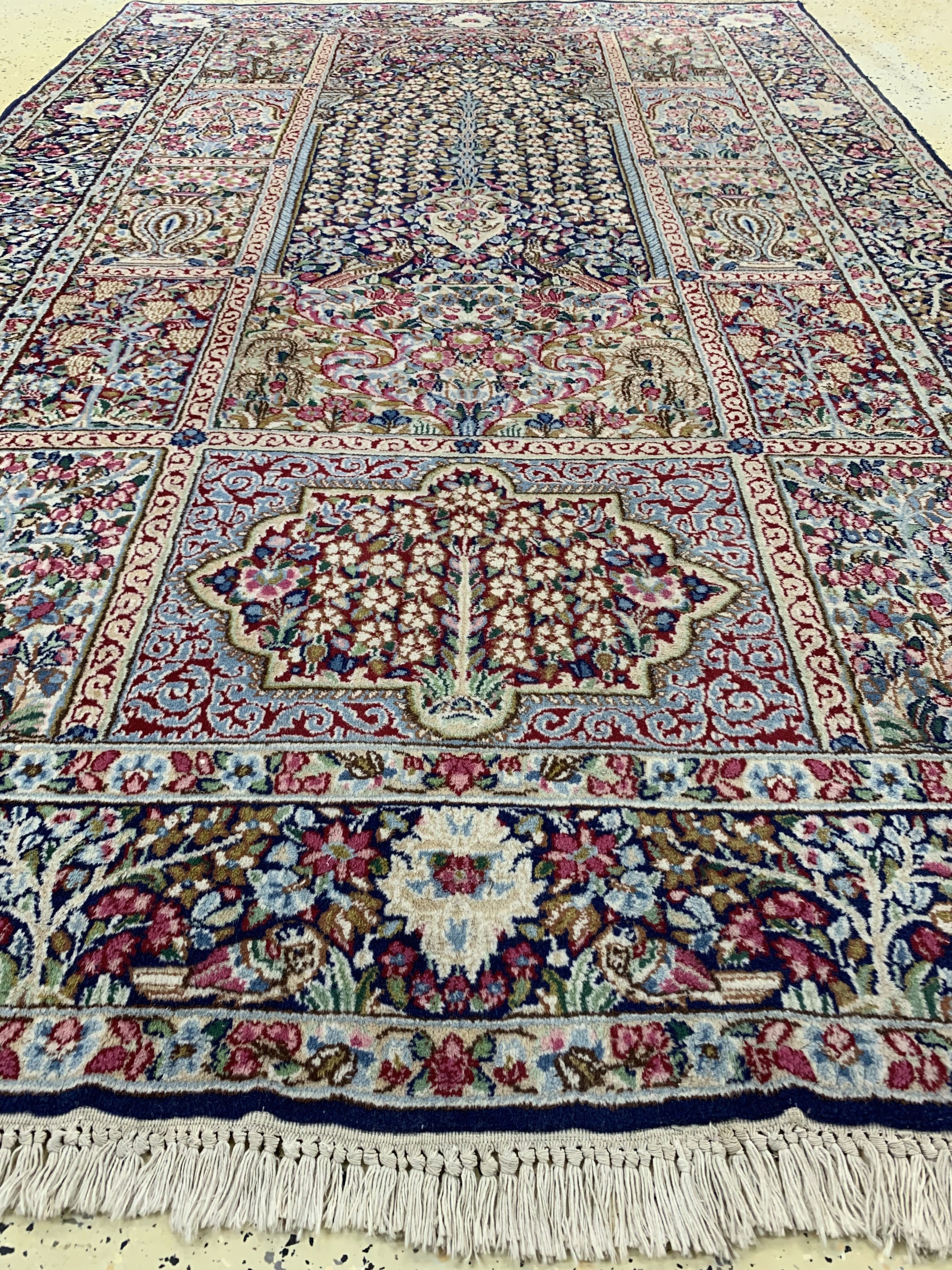 Detail d: Kerman, Persien, um 1940, Wolle auf Baumwolle, ca. 234 x 150 cm, EHZ: 2