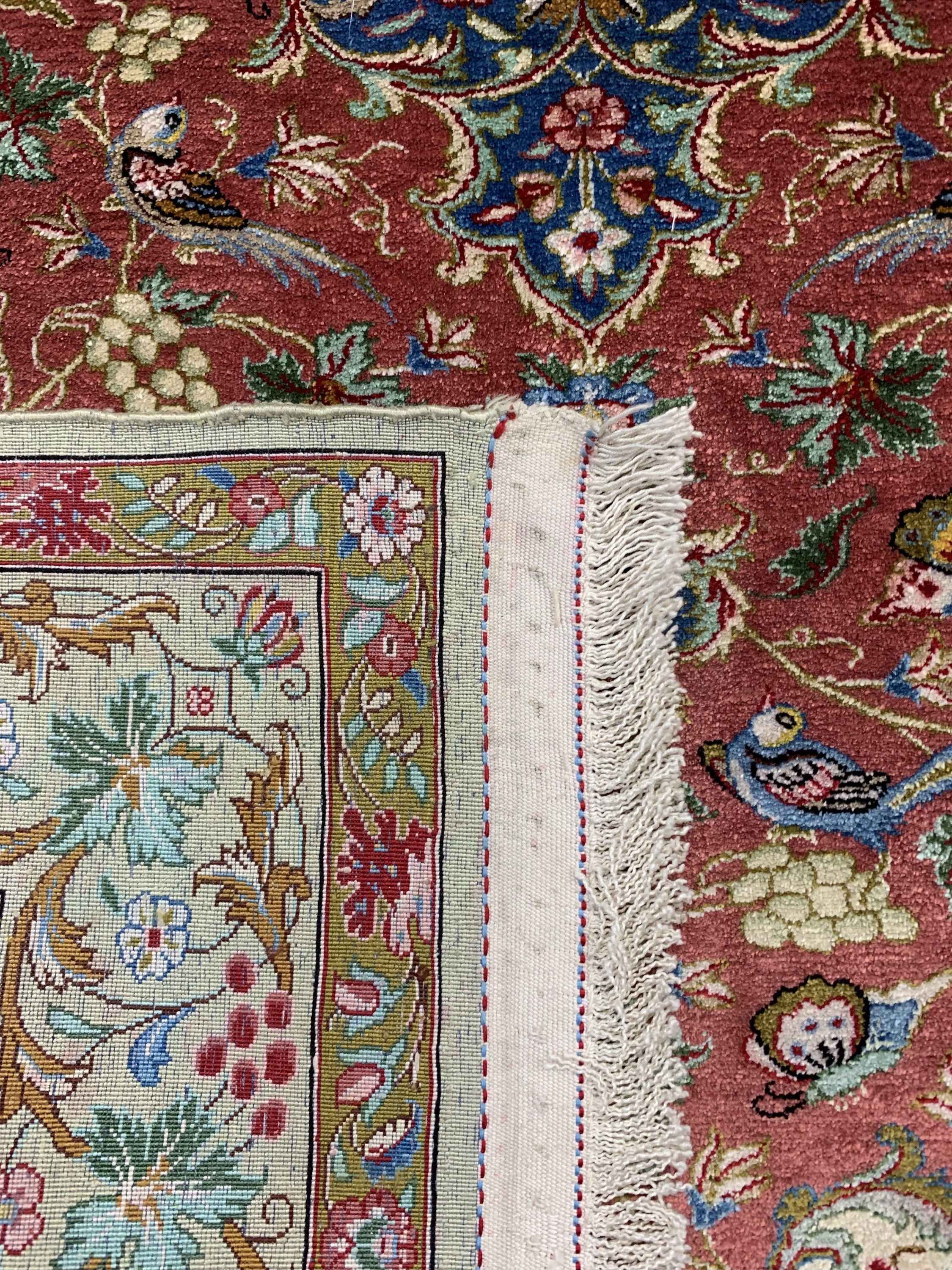 Detail d: Ghom Seide fein Persien, signiert"Sadeghzadeh", Ende 20.Jhd, reine Naturseide, ca. 146 x 100 cm, EHZ: 2