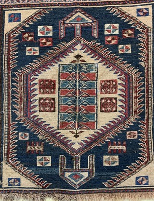 26754419a - Mixed lot of double bag and 2 bag fronts, # Persia, around 1930, wool, approx. 127 x 41 cm & approx. 50 x 50cm, condition: 2. Rugs, Carpets & Flatweaves