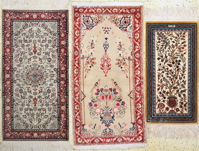 Image 26754427 - 3 lots Poshti, China/India, approx. 50 years, wool on cotton, approx. 126 x 66 cm, condition: 2. Rugs, Carpets & Flatweaves