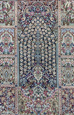 26754436b - Kirman, Persia, around 1940, wool on cotton, approx. 234 x 150 cm, condition: 2. Rugs, Carpets & Flatweaves