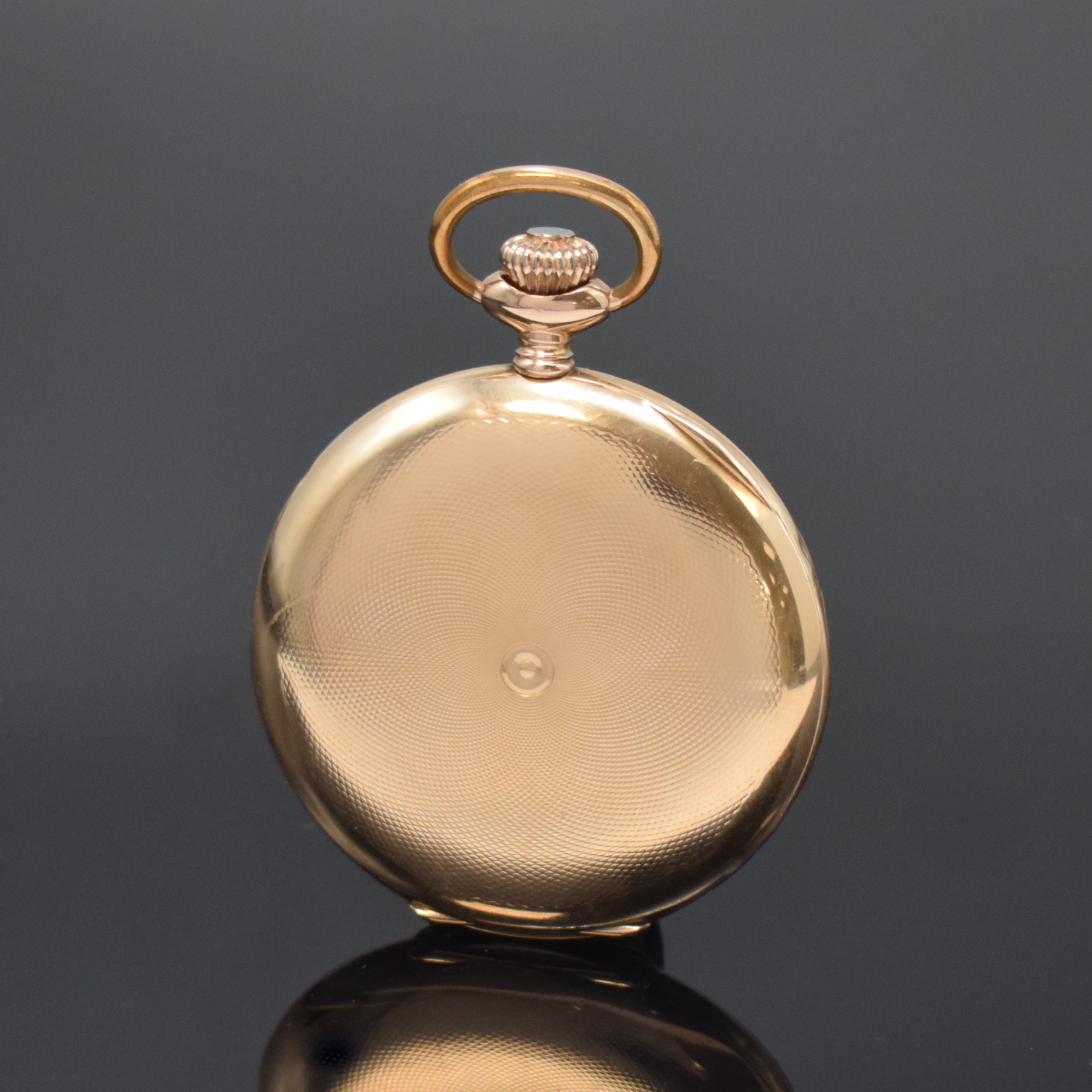 Detail c: ZENITH Herrensavonette in RG 585/000, Schweiz um 1910, guill. 2-Deckel Goldgeh. dell., Monogramm-Grav. auf dem Sprungdeckel, Metallcuvette m. ...