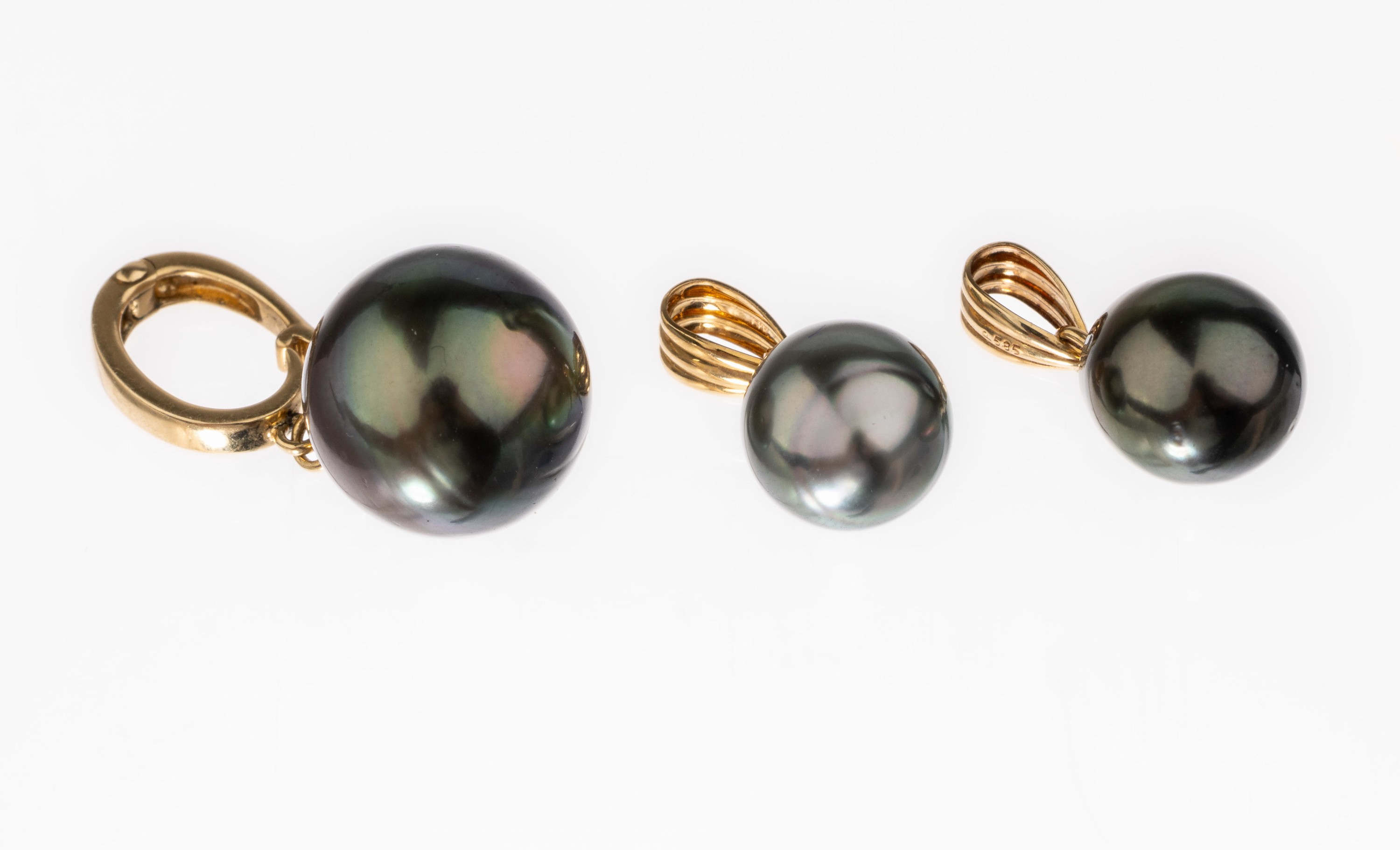 Konvolut 3 14 kt Gold Perl-Anhänger, GG 585/000, Tahitizuchtperlen, D. ca 12.3 bzw. 8.8 mm