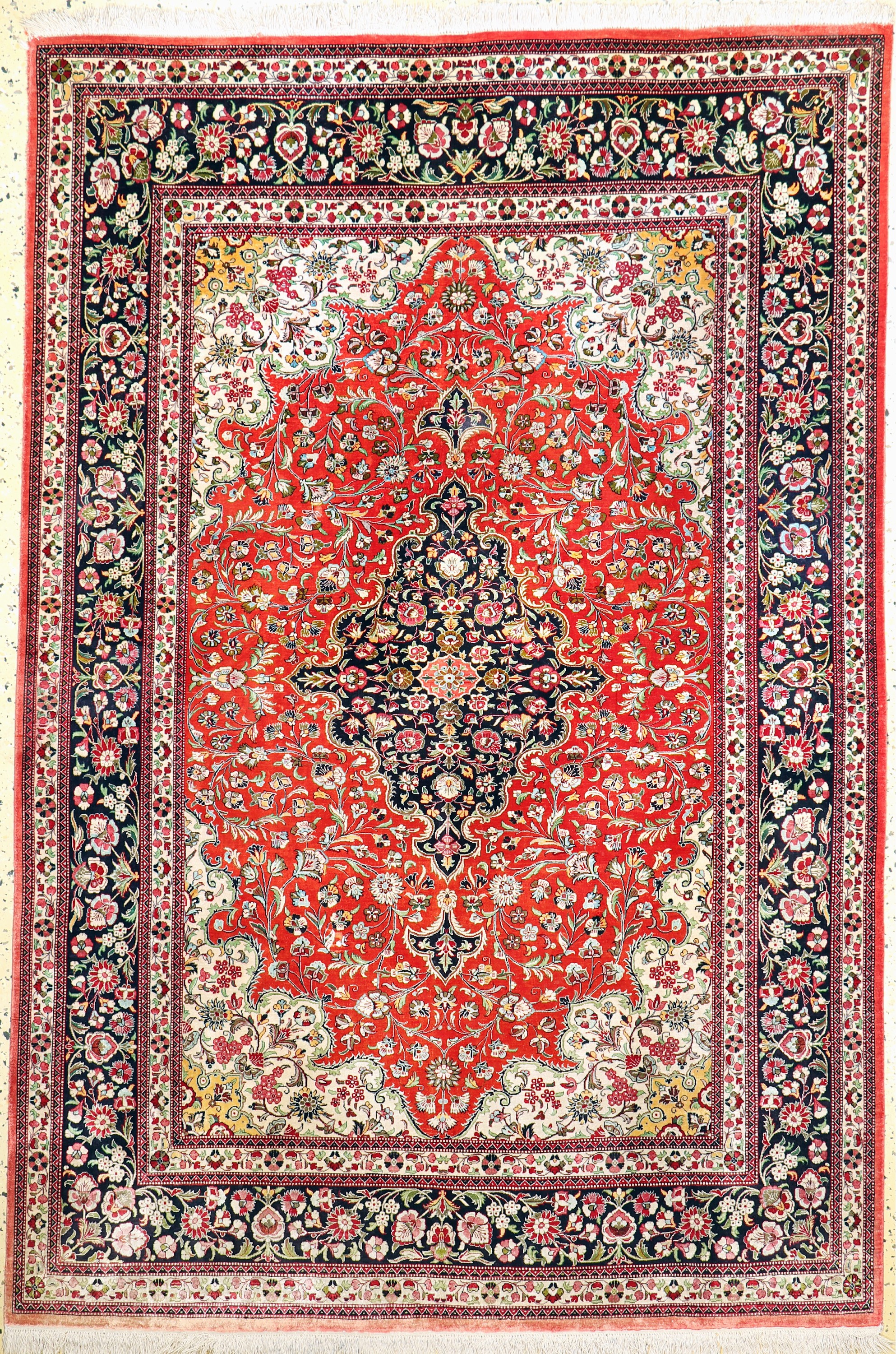 Ghom Seide fein, Persien, ca. 50 Jahre, reine Naturseide, ca. 200 x 137 cm, EHZ: 2
