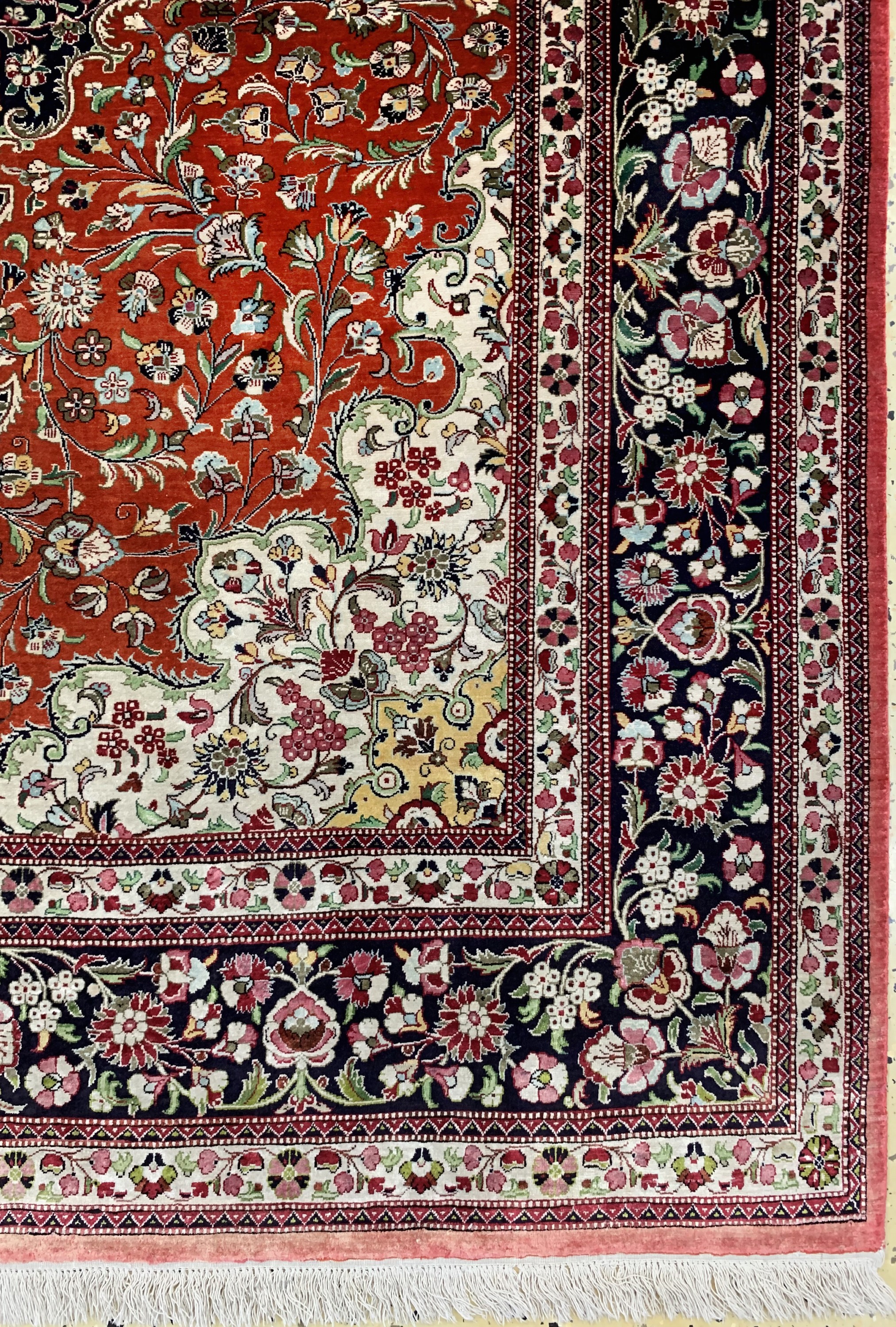 Detail a: Ghom Seide fein, Persien, ca. 50 Jahre, reine Naturseide, ca. 200 x 137 cm, EHZ: 2