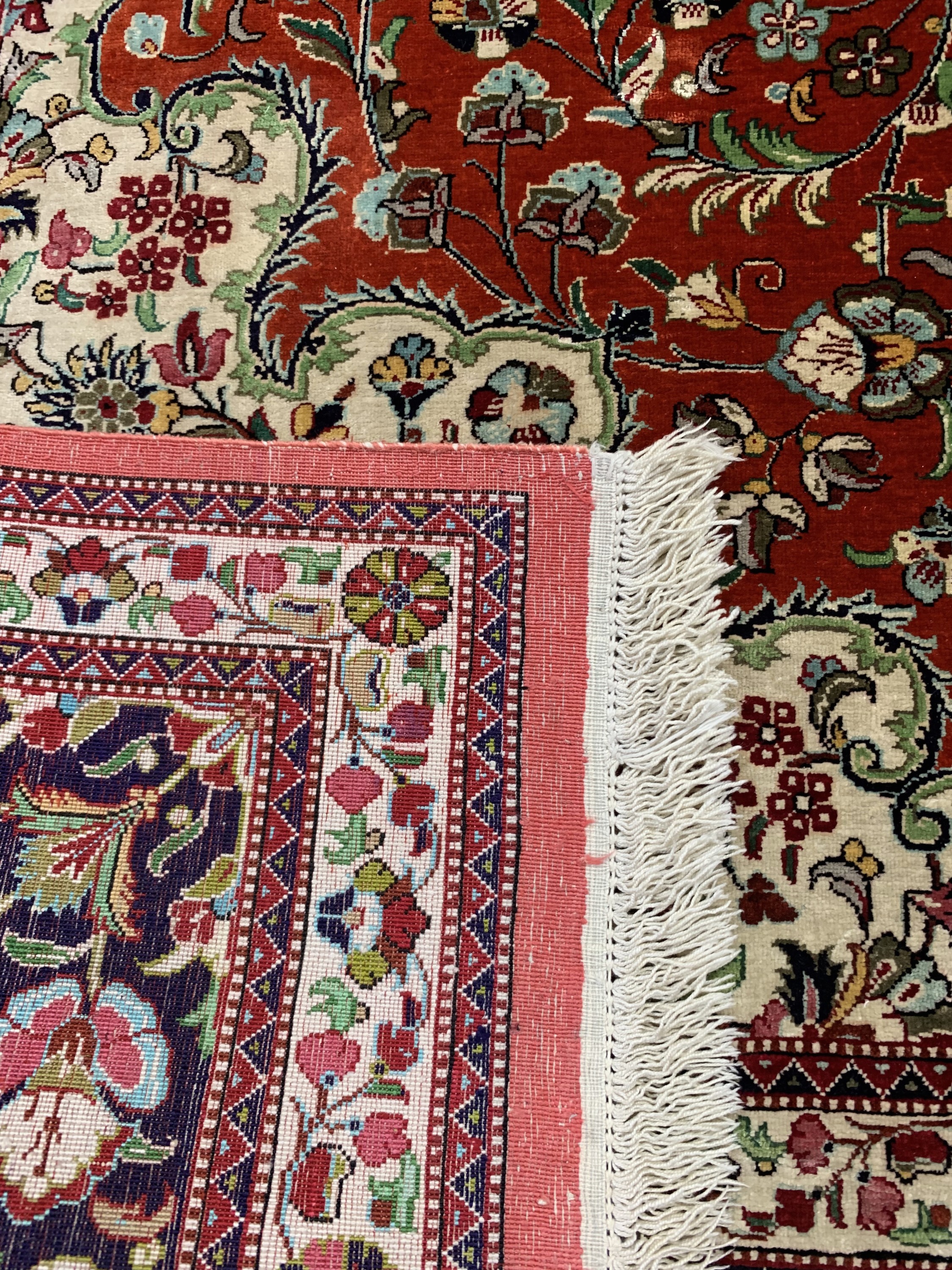 Detail e: Ghom Seide fein, Persien, ca. 50 Jahre, reine Naturseide, ca. 200 x 137 cm, EHZ: 2