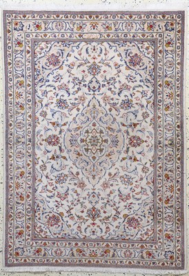 Image Keschan, signiert(Falah), Persien, ca. 50 Jahre, Wolle auf Baumwolle, ca. 143 x 110 cm, ...
