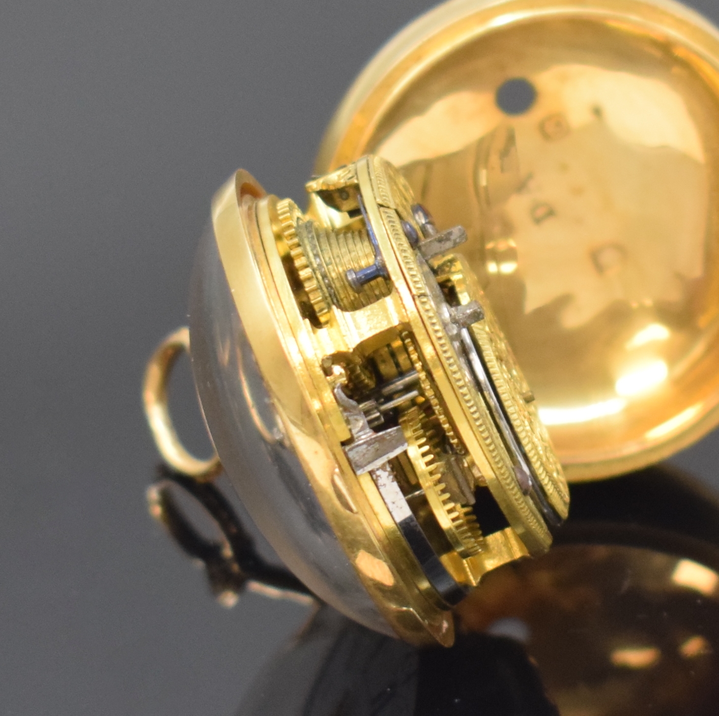 Detail f: Jn. GRANTHAM London Repoussé Spindeltaschenuhr im doppelten 22k Goldgehäuse, London Hallmark 1762, glattes Geh., Repoussé-Übergeh. m. großem ...