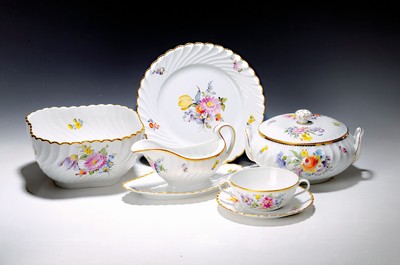 Image 26755347 - Dinner service, Nymphenburg, wave shape, 20th century, porcelain, hand-painted decoration of scattered flowers and bouquets of flowers, gold rim, 8 soup bowls with utensils, 8 dinner plates, 8 bread plates, 2 small bowls, 2 side dish bowls, 2 gravy boats, lidded tureen, traces of age
