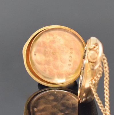 26755394f - G. W. & Cie small 18k gold ladies hunting cased pocket watch, Switzerland around 1890, full engraved 3-cover gold case, both cover partial enameled faulty, signed enamel dial, gilded hands, gold plated cylinder movement not working, gold plated chain enclosed, diameter approx. 26 mm, condition 3-4