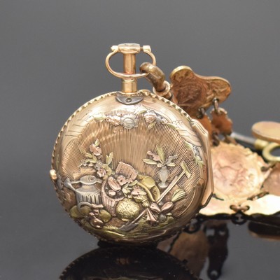 26755395a - VARIN à Chalon quatre couleur gold verge pocket watch with 1/4-repetition and matching gold plated Chatelain, France around 1770, on the back with garden implements decorated case with big lateral hinge, repetition-triggering by pendant, enamel dial hairlines, gilded hands (minutes later), gold plated movement, pierced and engraved balance bridge, chain and fusee, strike on bell in case-back, diameter approx. 47 mm, overhaul recommended at buyer's expense, 1/4-strike has to be adjust, condition 2-3