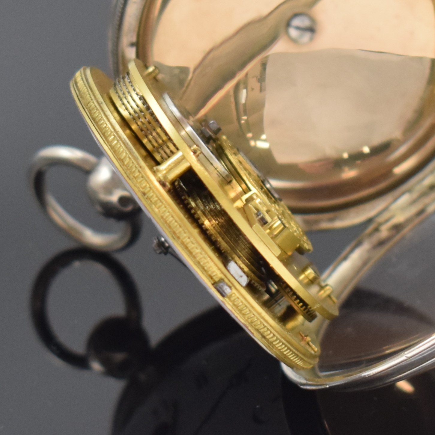 Detail g: CHAUPARD offene Spindeltaschenuhr mit Wecker in Silber, Frankreich um 1820, guill. Geh., durchbr. u. grav. Innendeckel für darauf montierte Glocke, ...