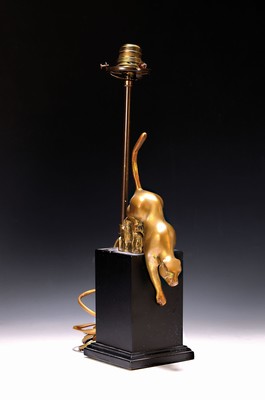 Image 26755774 - Table lamp with a big cat crown, probably France, 1930s, wooden base, bronze sculpture, one burner, electricity partly later, without shade, height approx. 44 cm, function not checked