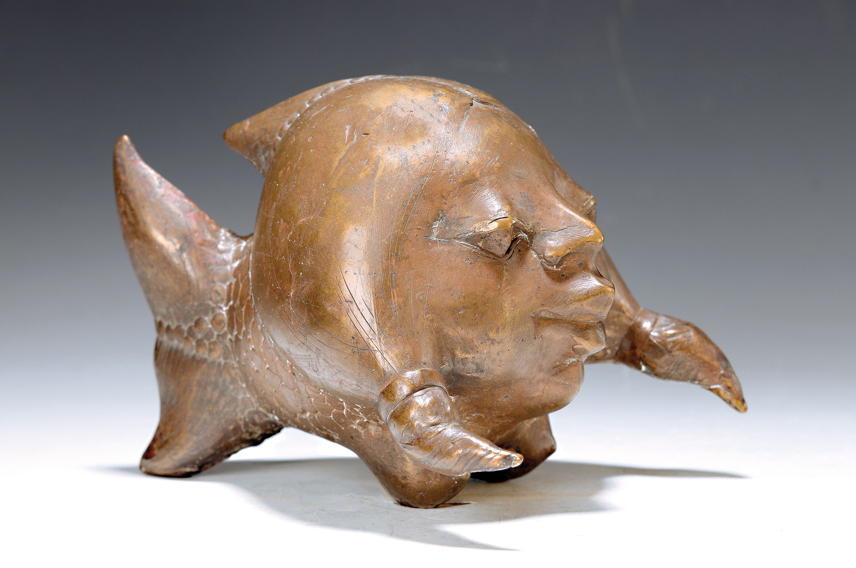 Gernot Rumpf, geb. 1941 Kaiserslautern, Fischmädchen, Bronzeskulptur, signiert und dat. 1978, ca. 15x23x16cm