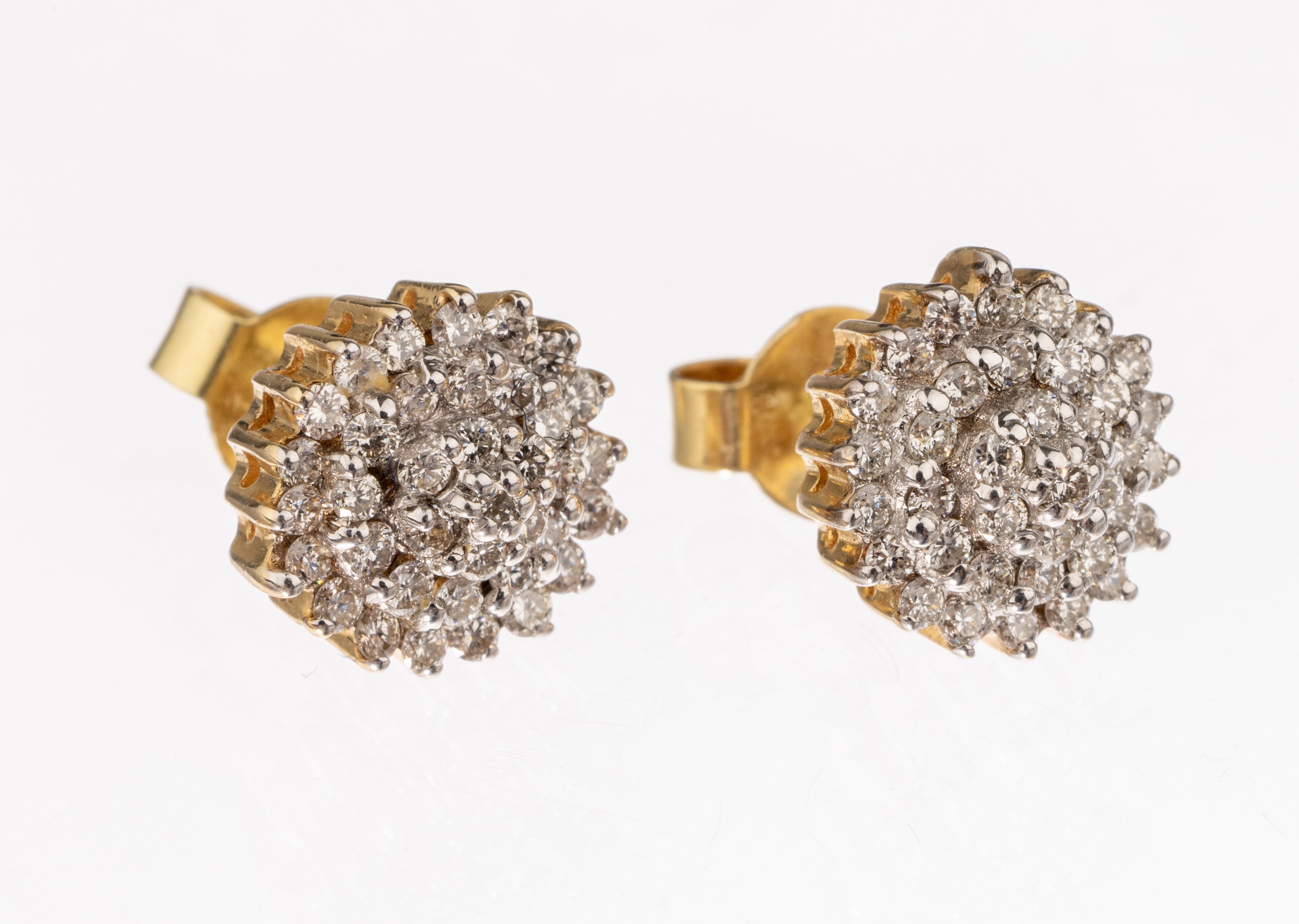 Paar 14 kt Gold Brillant-Ohrstecker, GG 585/000, Aufbau in mehreren Ebenen, 74 Brillanten zus. ca. 0.37 ct Weiß/si, ca. 2.8 g