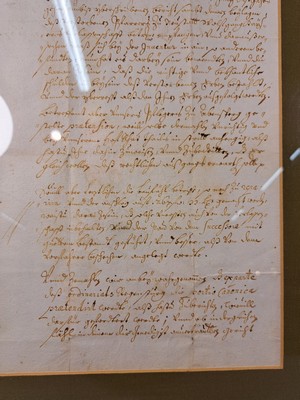 26755834f - 4 handwritten letters from Elector Maximilian Emanuel (1662-1726), ink on paper, one one- page, one two-page and four-page, all under glass, frame